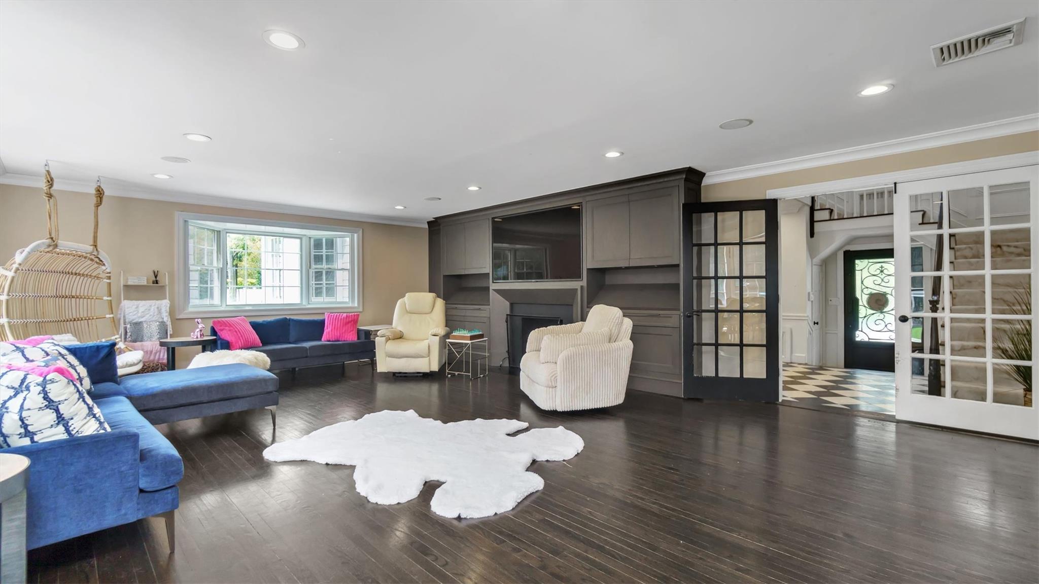 Single Family Hoaglands  Nassau County, NY 11545, MLS-850663-10