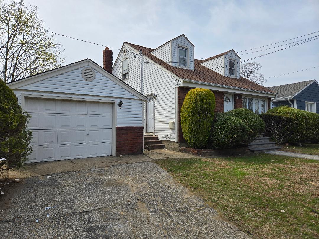 Single Family 4th  Nassau County, NY 11714, MLS-850707-11