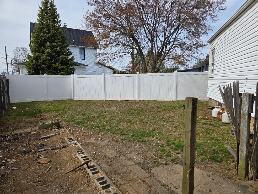 Single Family 4th  Nassau County, NY 11714, MLS-850707-13