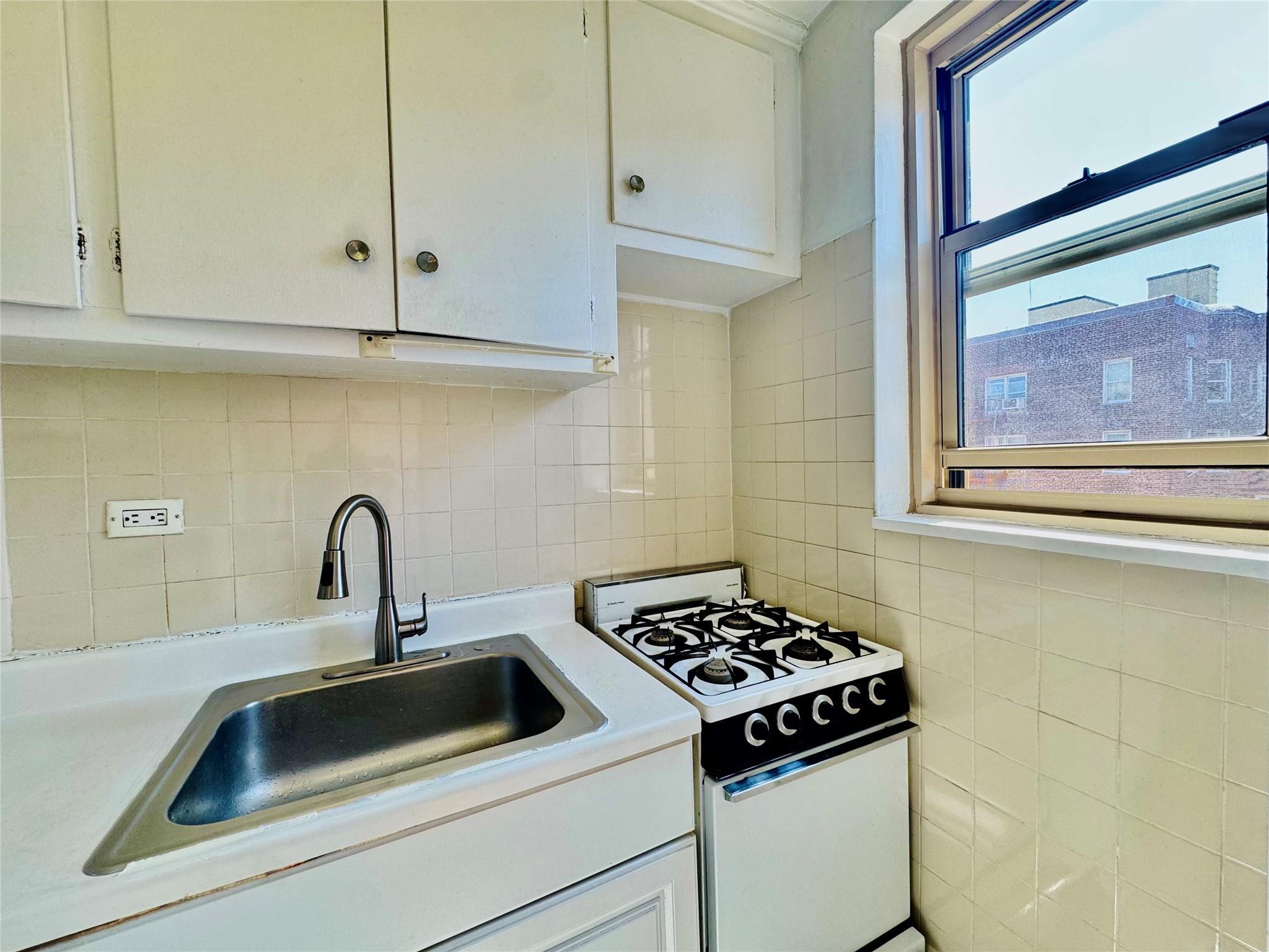 Coop Clyde  Queens, NY 11375, MLS-850720-22