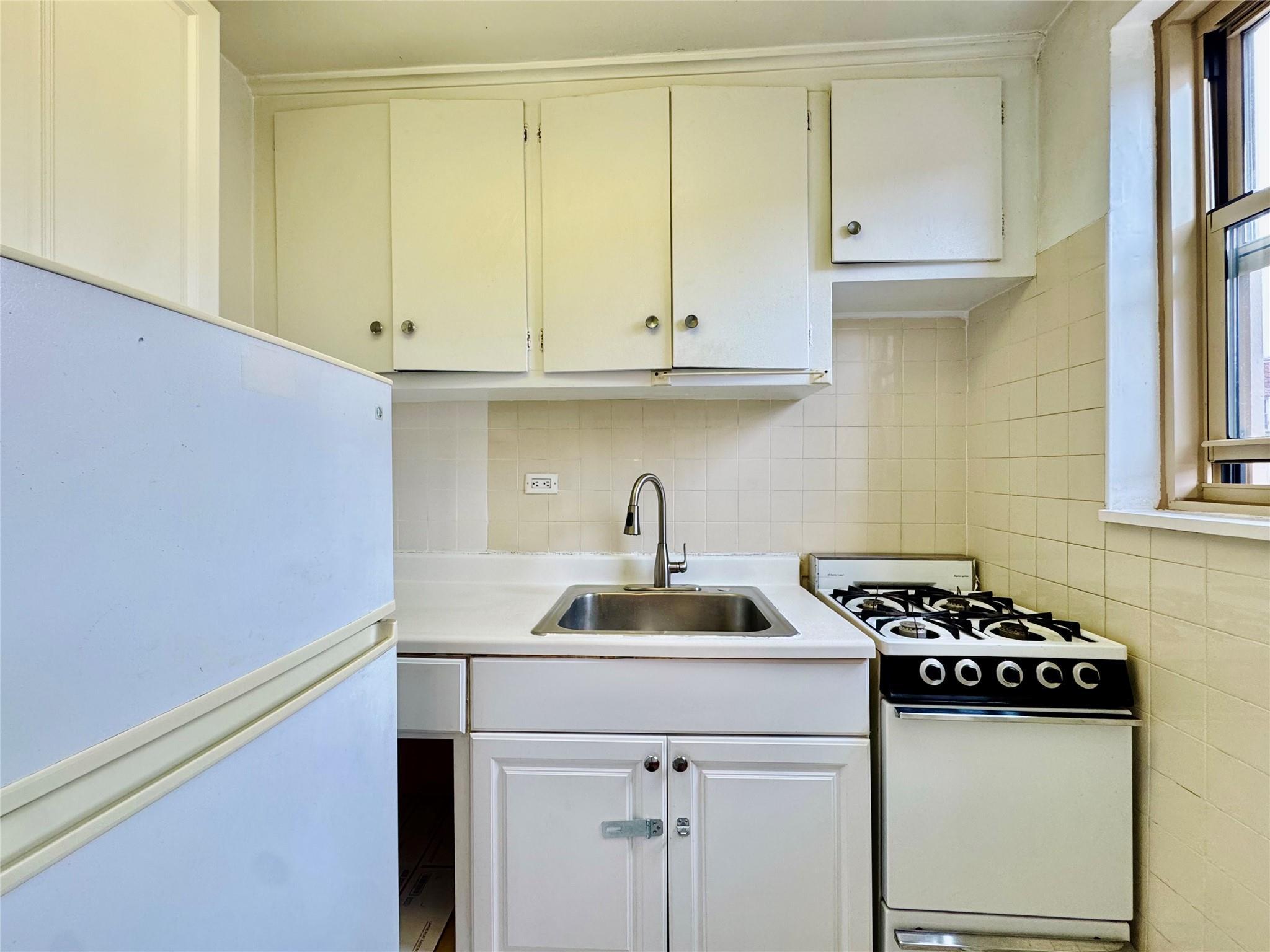 Coop Clyde  Queens, NY 11375, MLS-850720-24