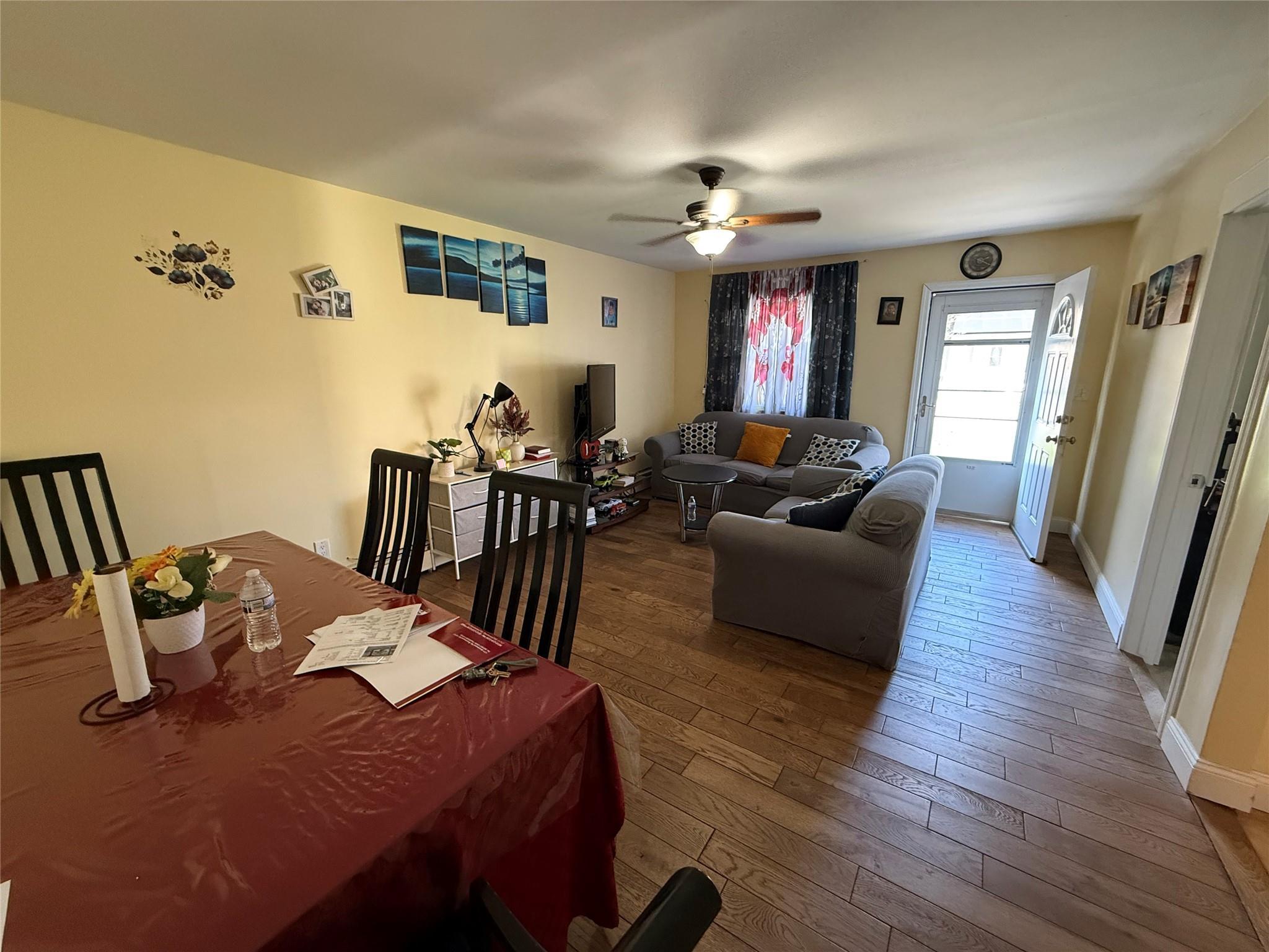 Single Family Brushwood  Suffolk County, NY 11967, MLS-850722-3