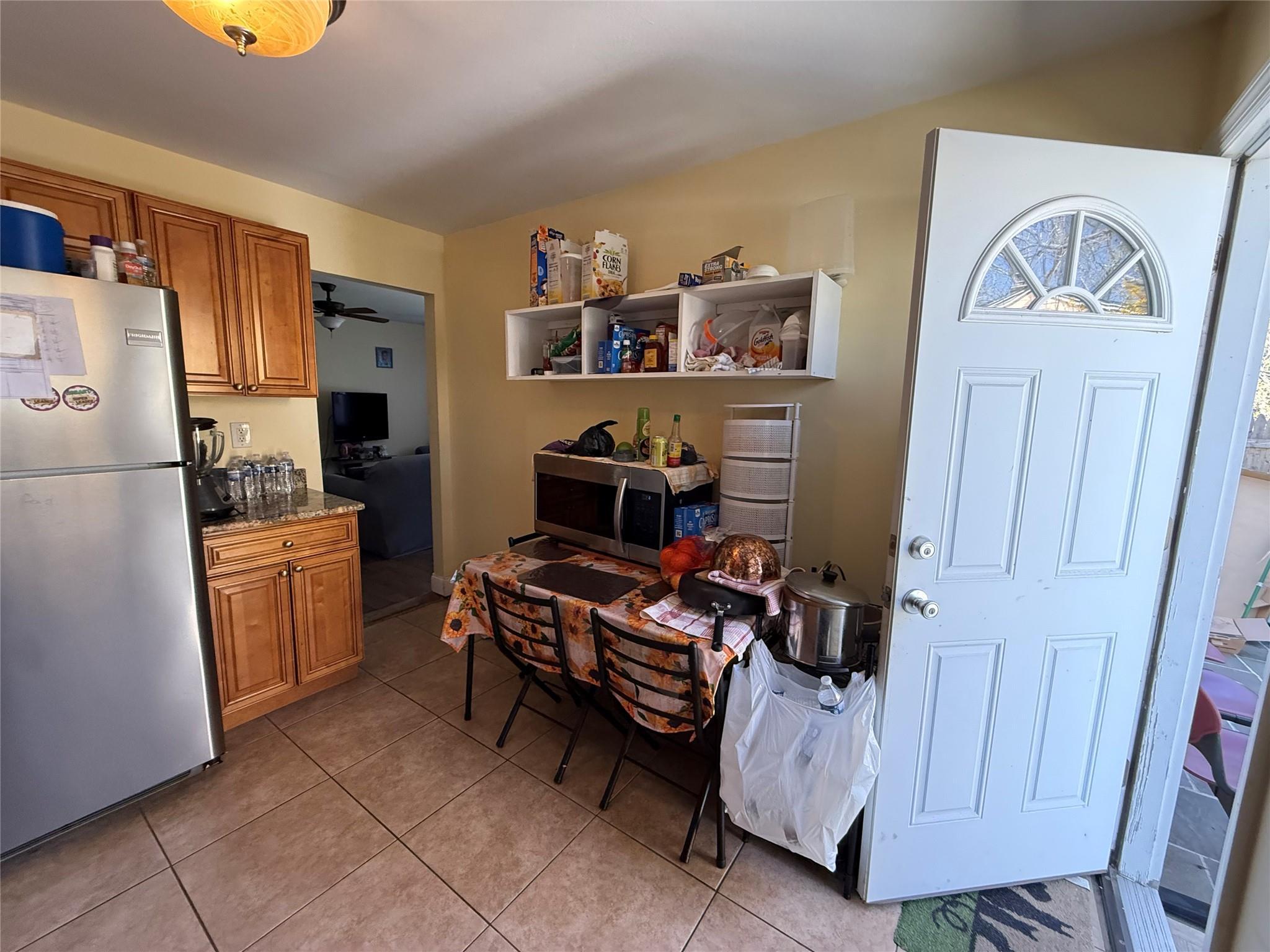 Single Family Brushwood  Suffolk County, NY 11967, MLS-850722-7