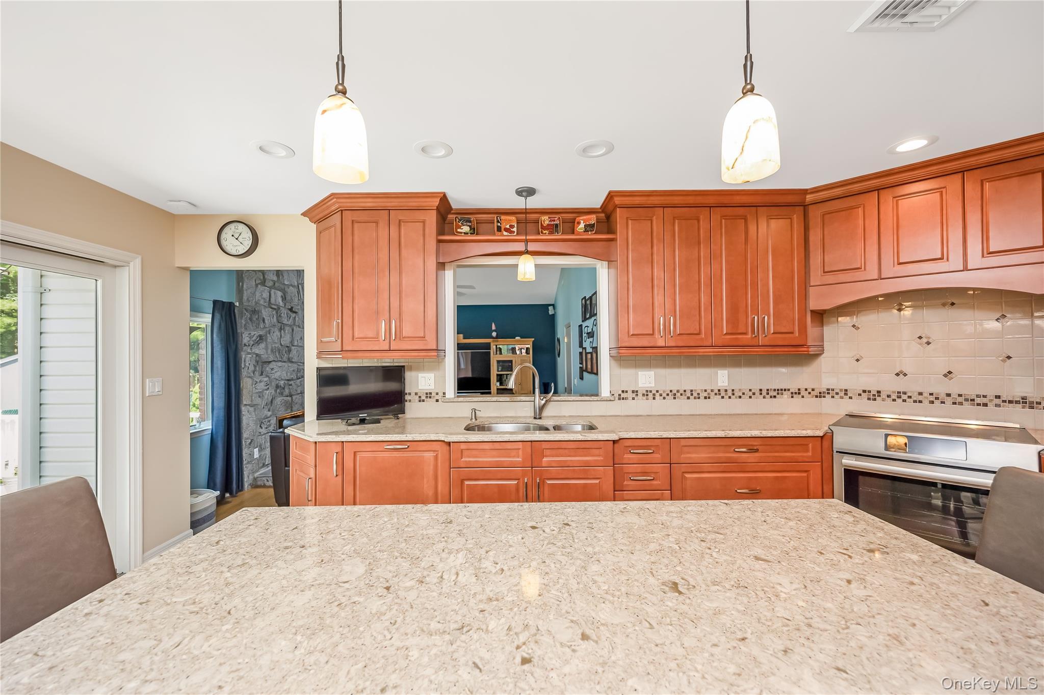 Single Family Thrift Street Suffolk County, NY 11779, MLS-850738-12