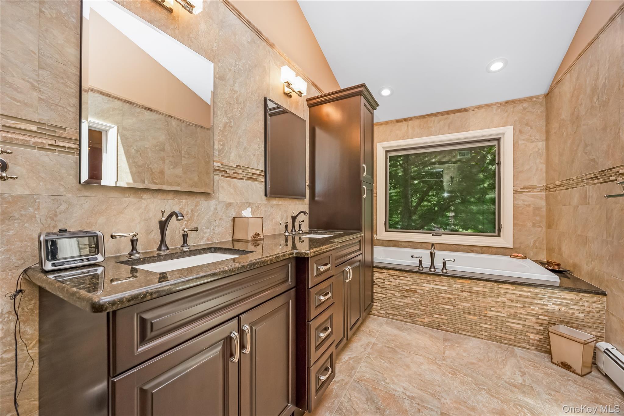Single Family Thrift Street Suffolk County, NY 11779, MLS-850738-18