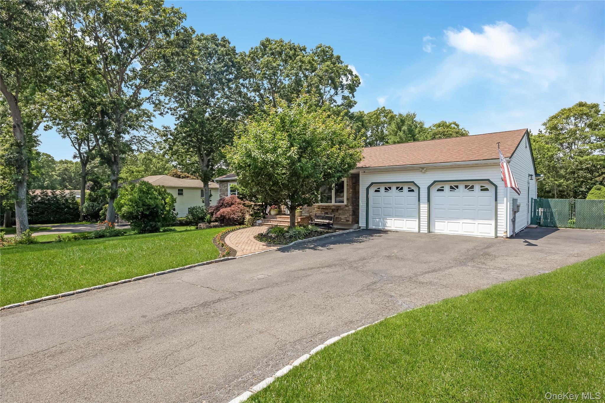 Single Family Thrift Street Suffolk County, NY 11779, MLS-850738-24