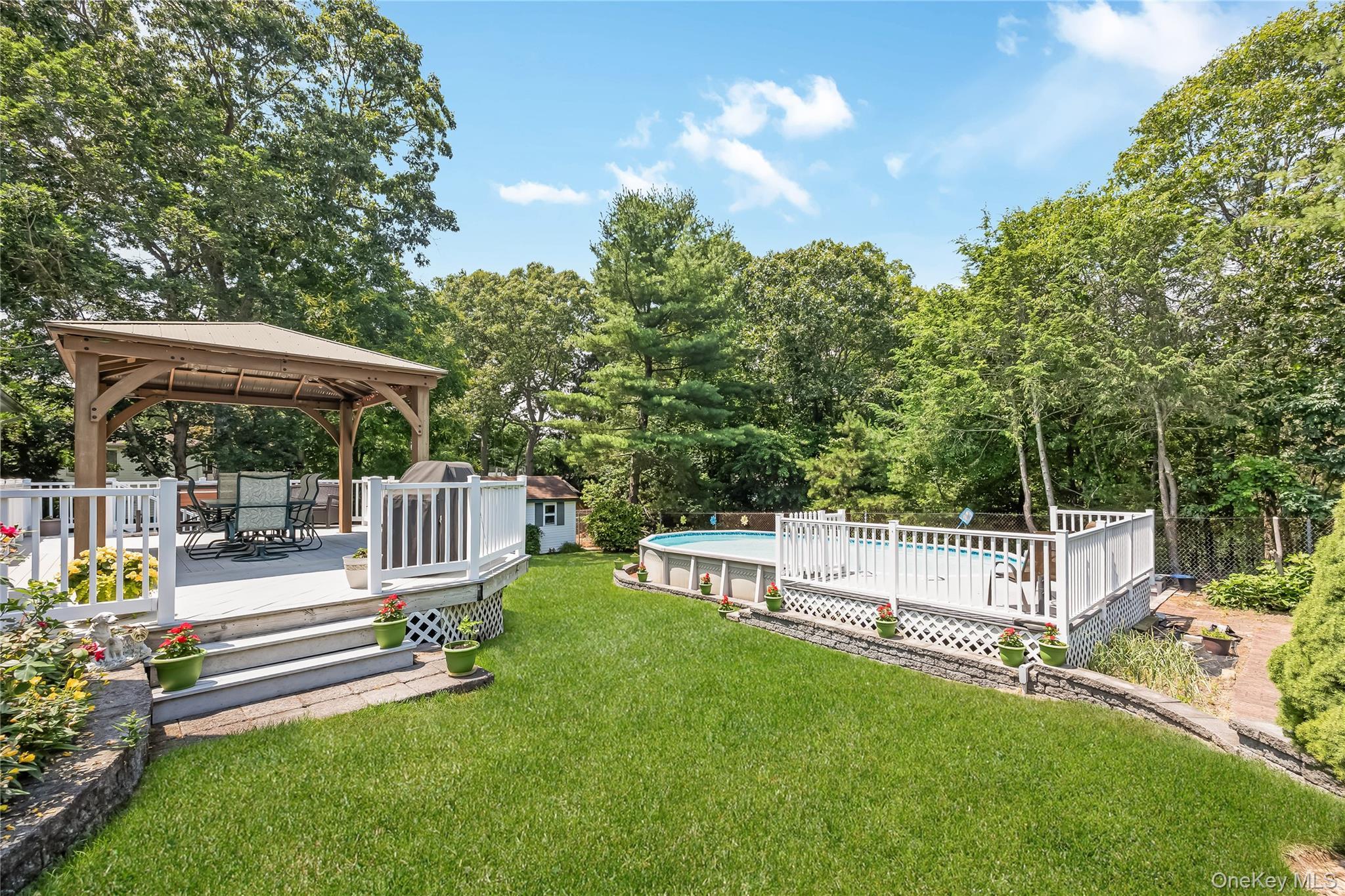 Single Family Thrift Street Suffolk County, NY 11779, MLS-850738-25