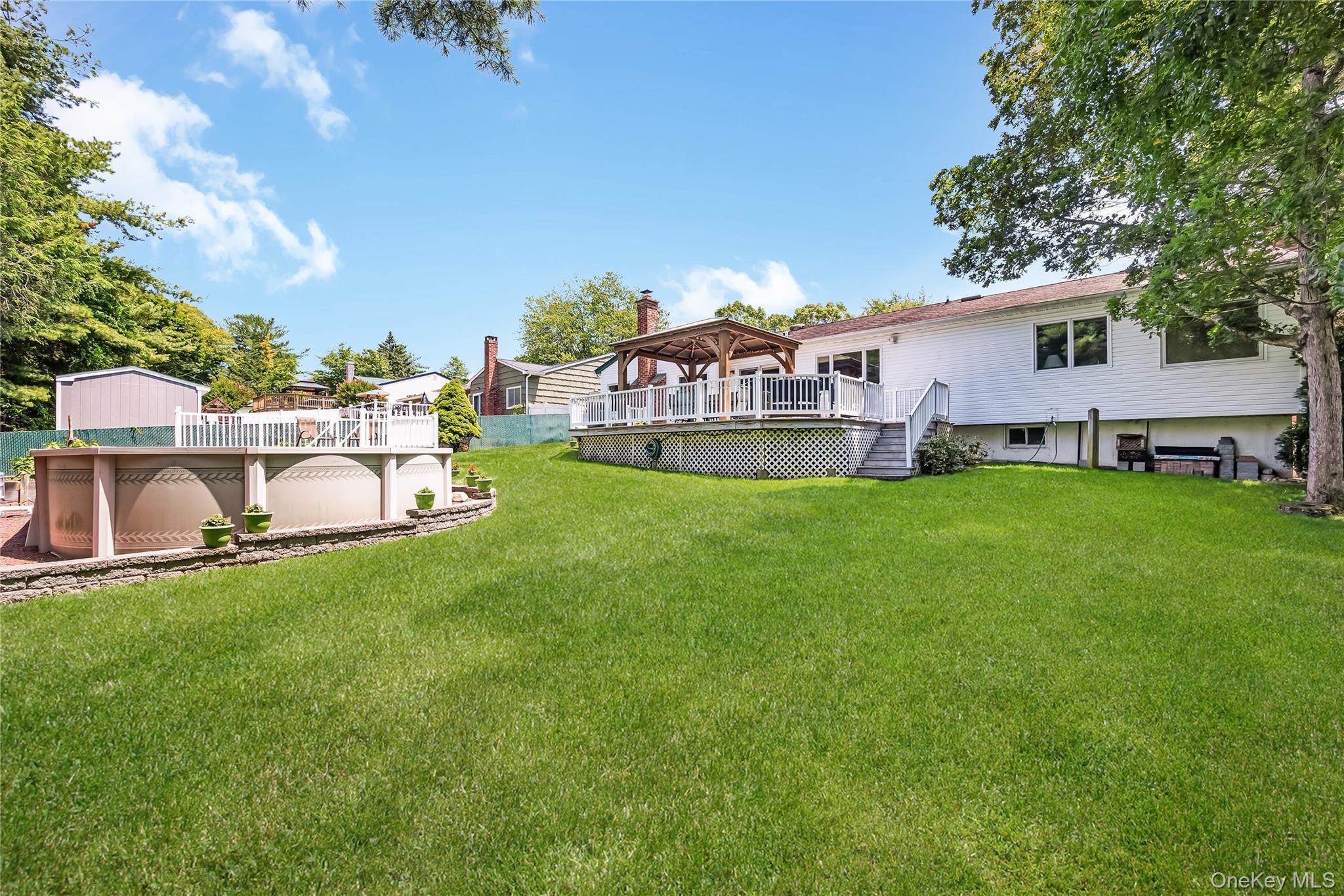 Single Family Thrift Street Suffolk County, NY 11779, MLS-850738-27