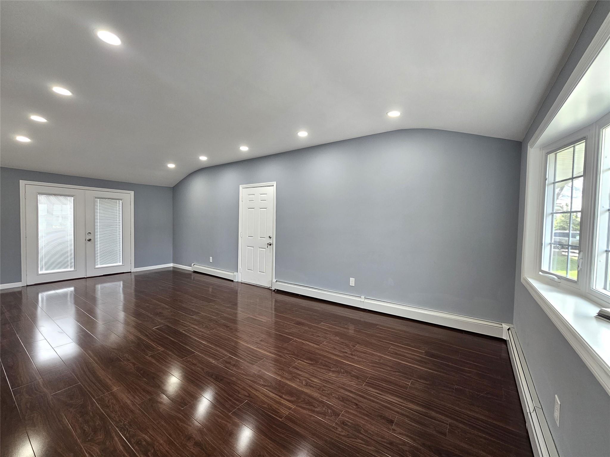 Single Family Granny  Suffolk County, NY 11738, MLS-850743-3