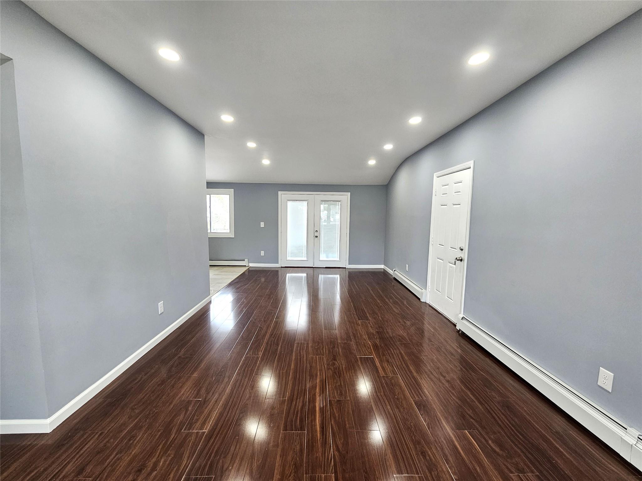 Single Family Granny  Suffolk County, NY 11738, MLS-850743-4