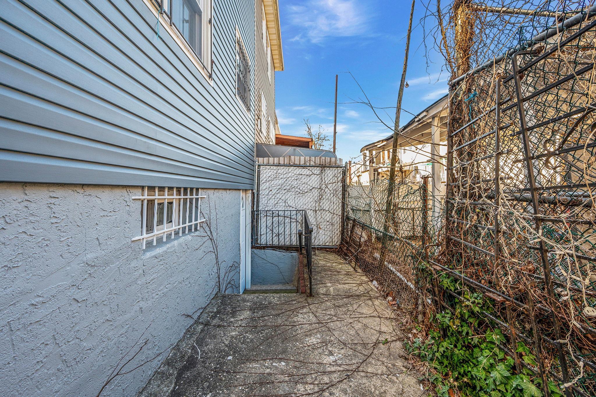 Single Family 127  Queens, NY 11418, MLS-850762-3