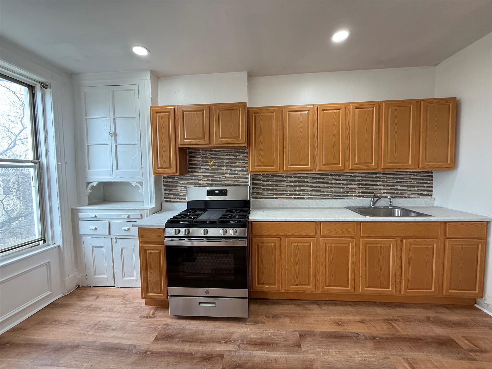 Apartment Moffat  Brooklyn, NY 11207, MLS-850766-4