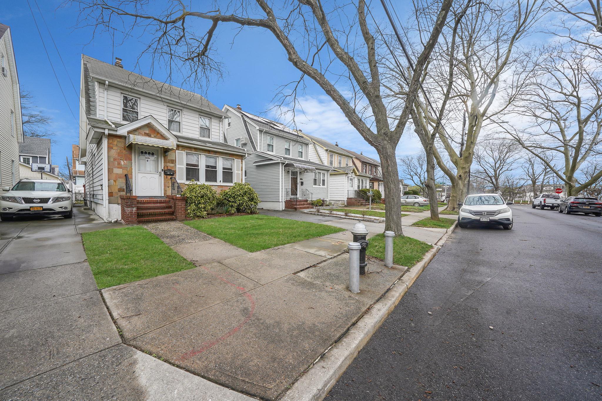 Single Family 90th  Queens, NY 11426, MLS-850778-2