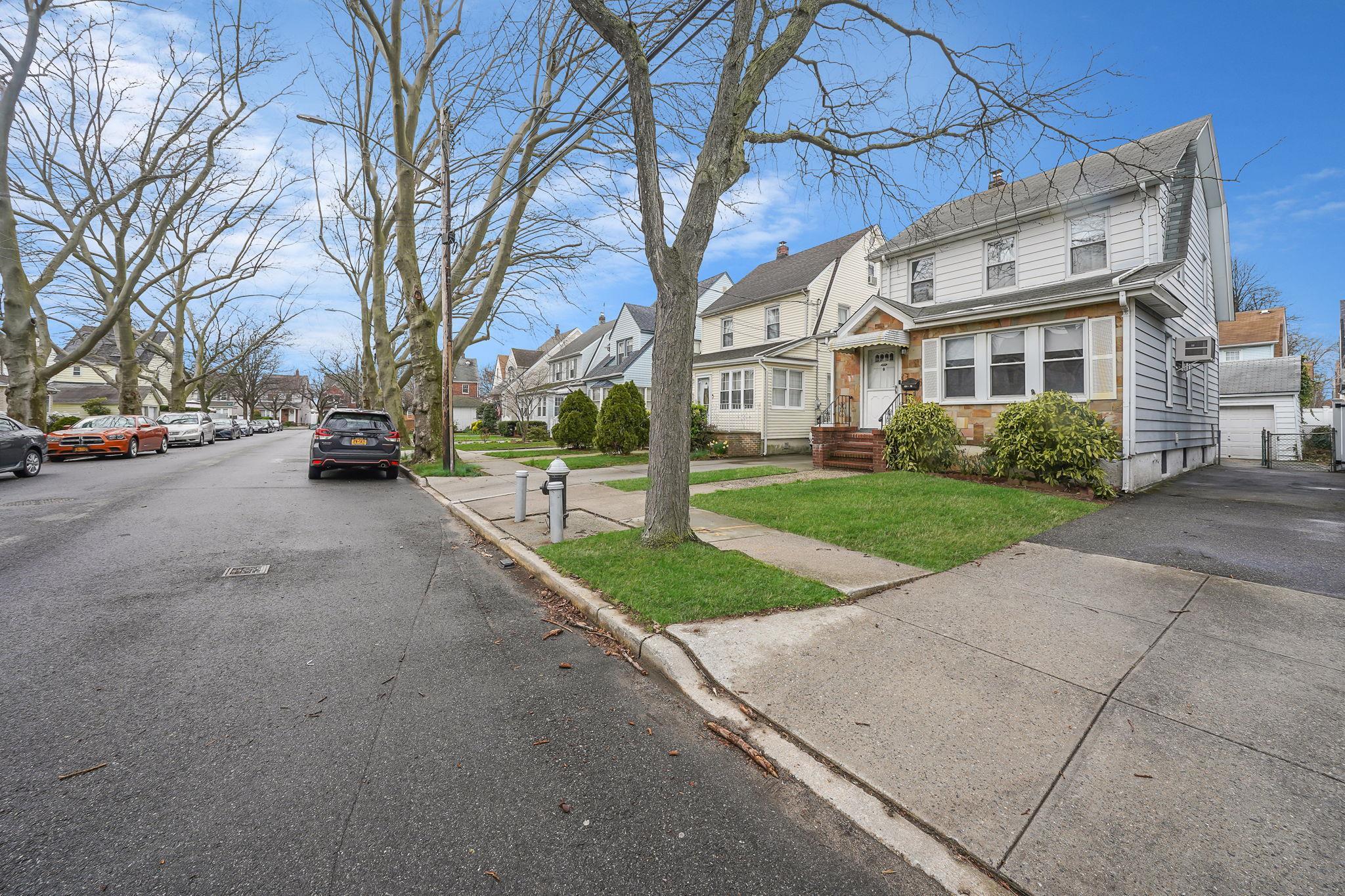 Single Family 90th  Queens, NY 11426, MLS-850778-3
