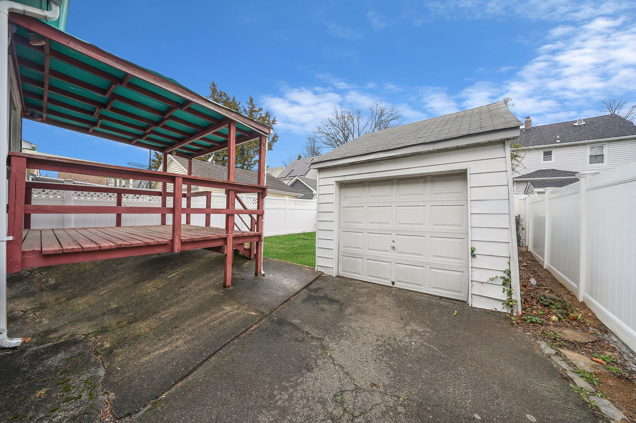 Single Family 90th  Queens, NY 11426, MLS-850778-4