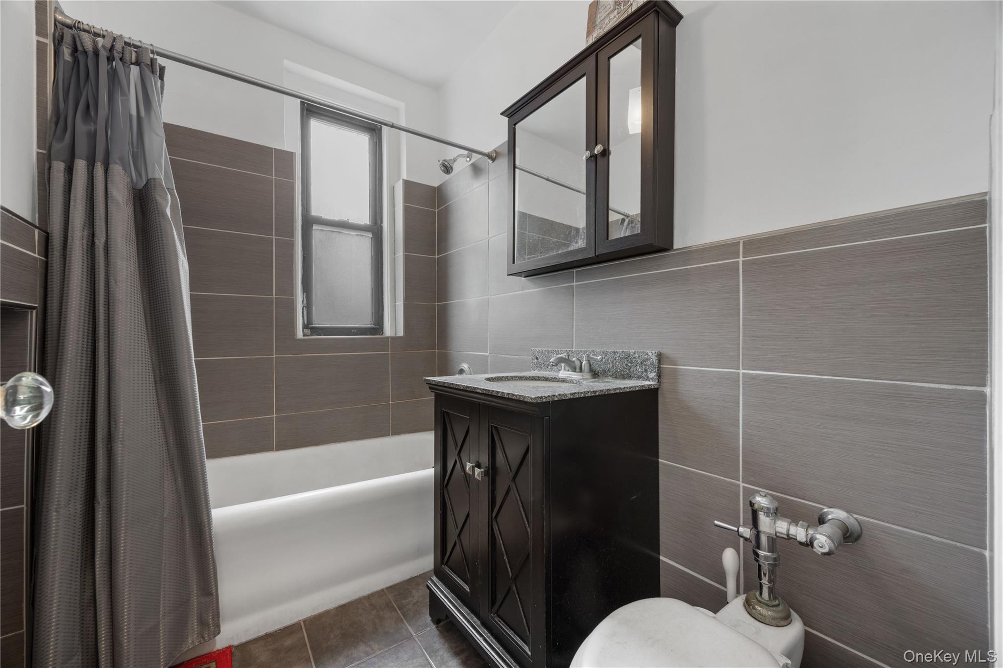 Condo Austin  Queens, NY 11375, MLS-850781-9