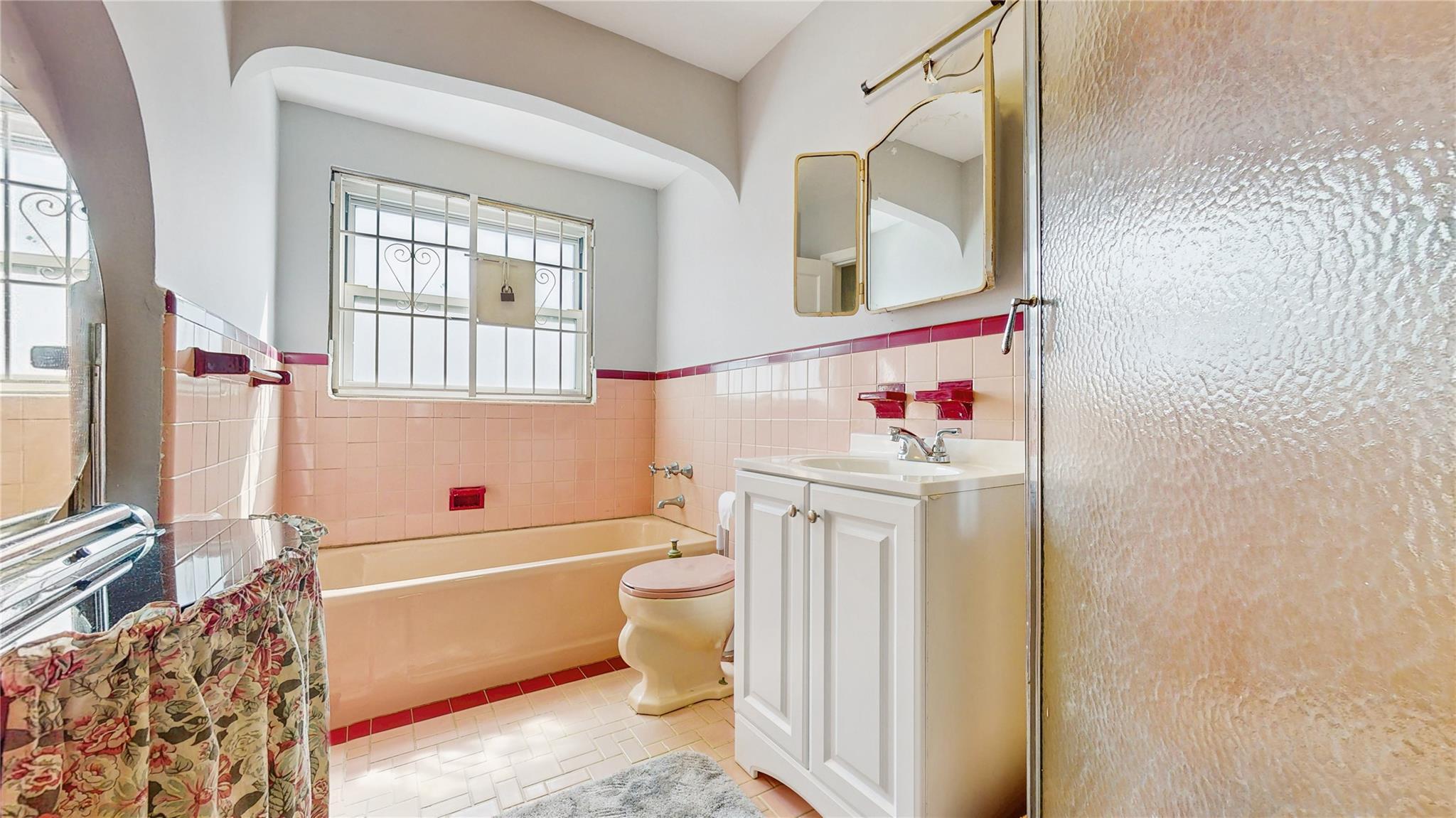 Single Family 61  Queens, NY 11367, MLS-850789-24