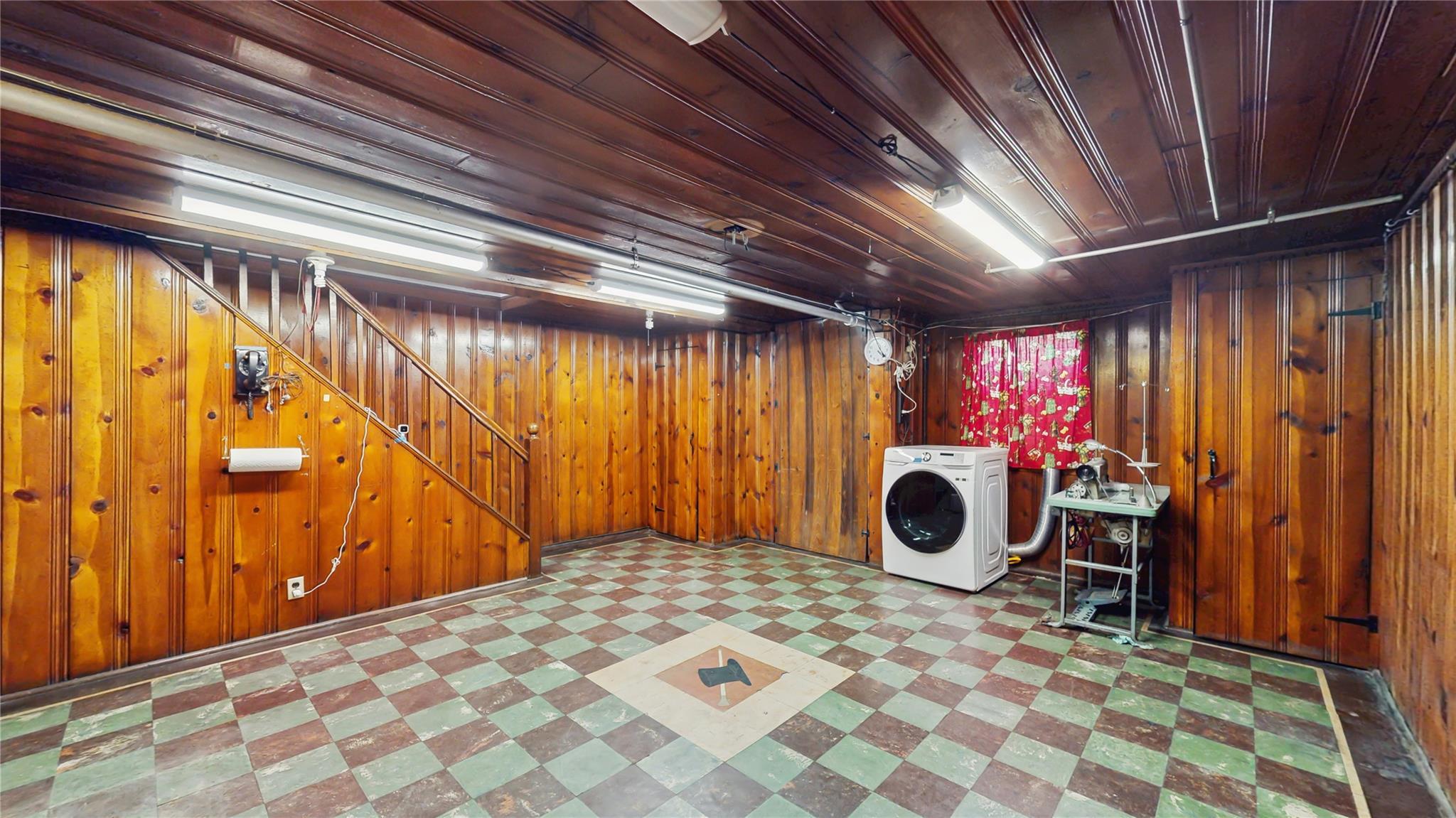 Single Family 61  Queens, NY 11367, MLS-850789-28