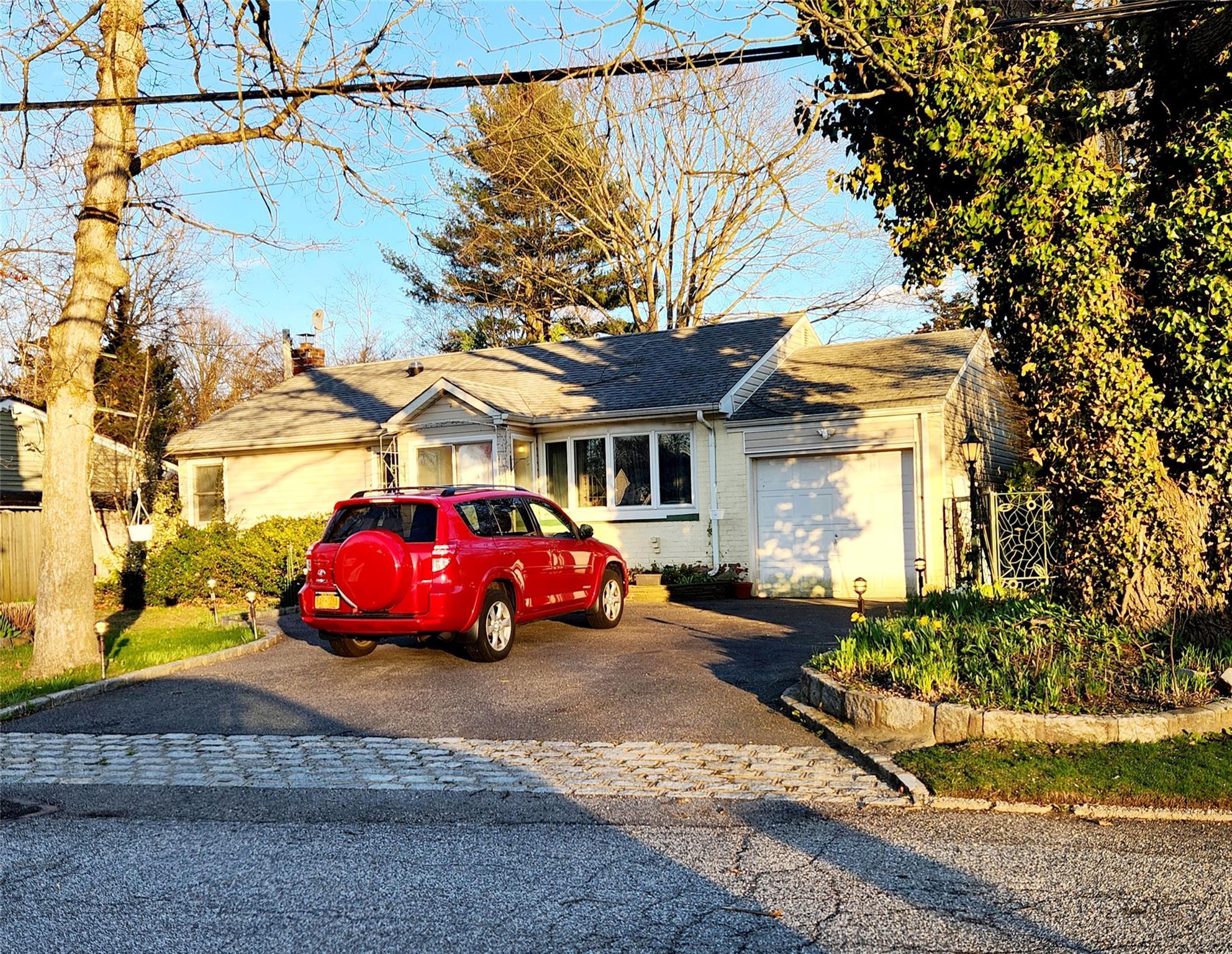 Single Family Robert  Suffolk County, NY 11743, MLS-850802-2