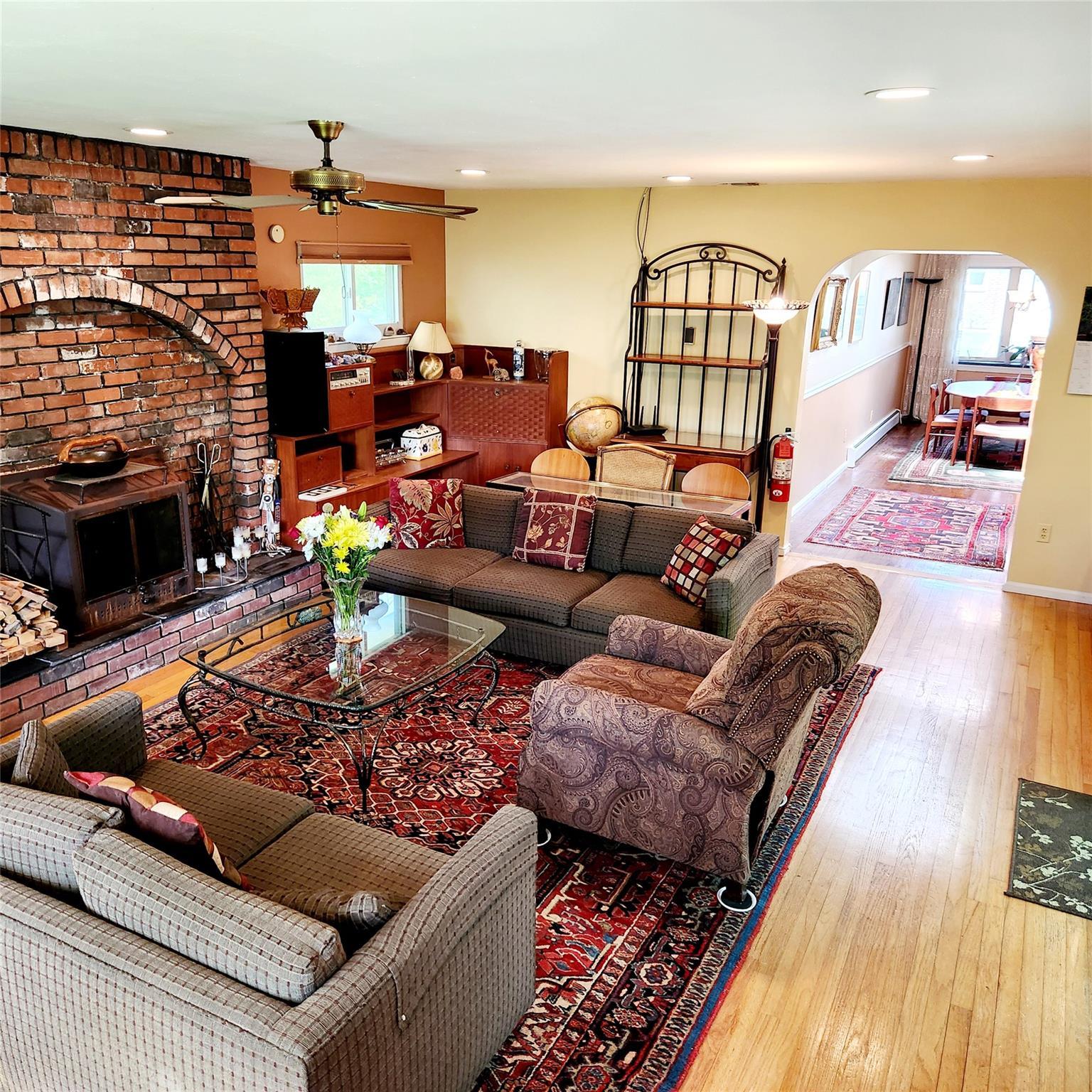 Single Family Robert  Suffolk County, NY 11743, MLS-850802-4