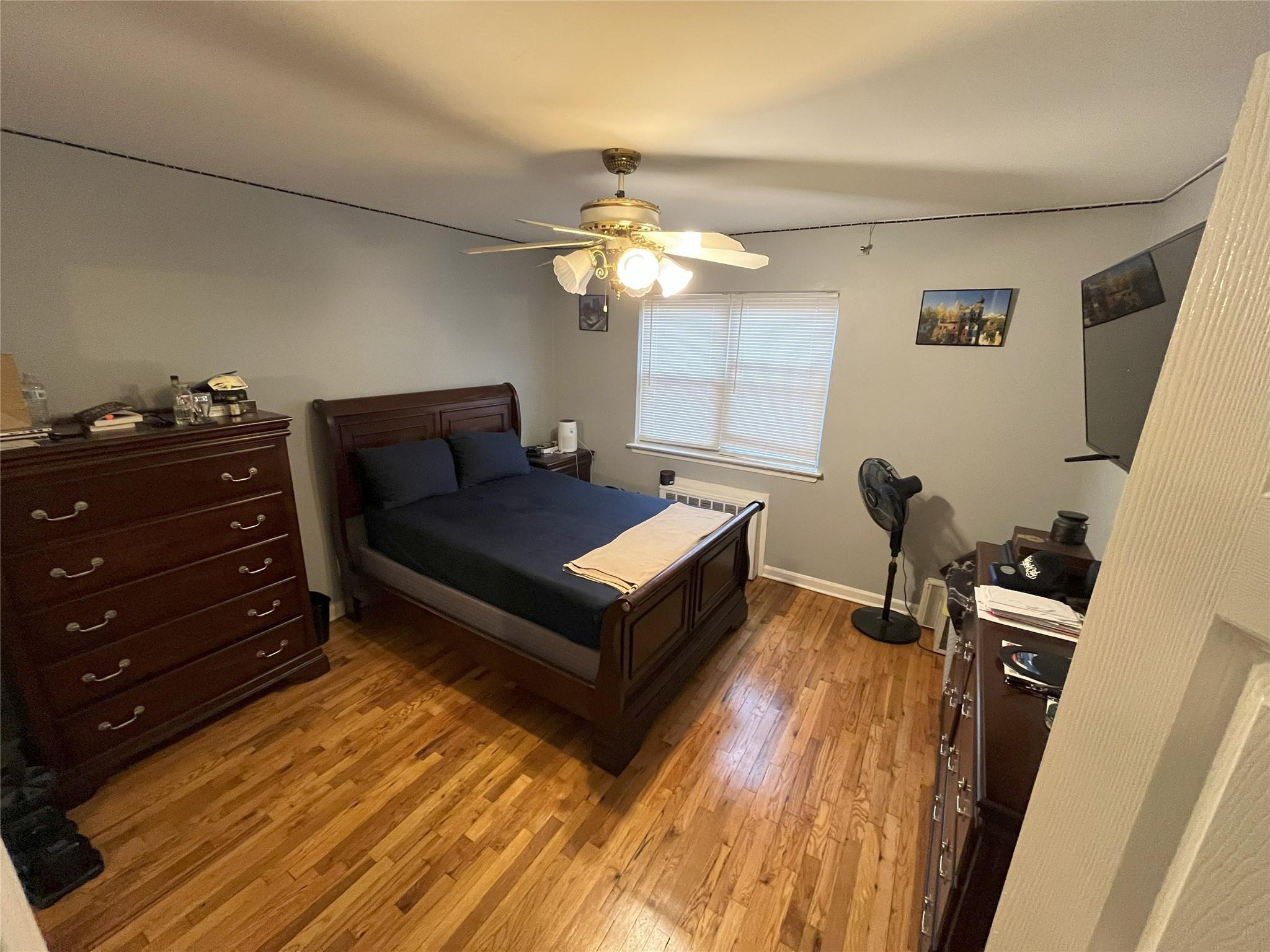 Single Family Mundy  Bronx, NY 10466, MLS-850807-10