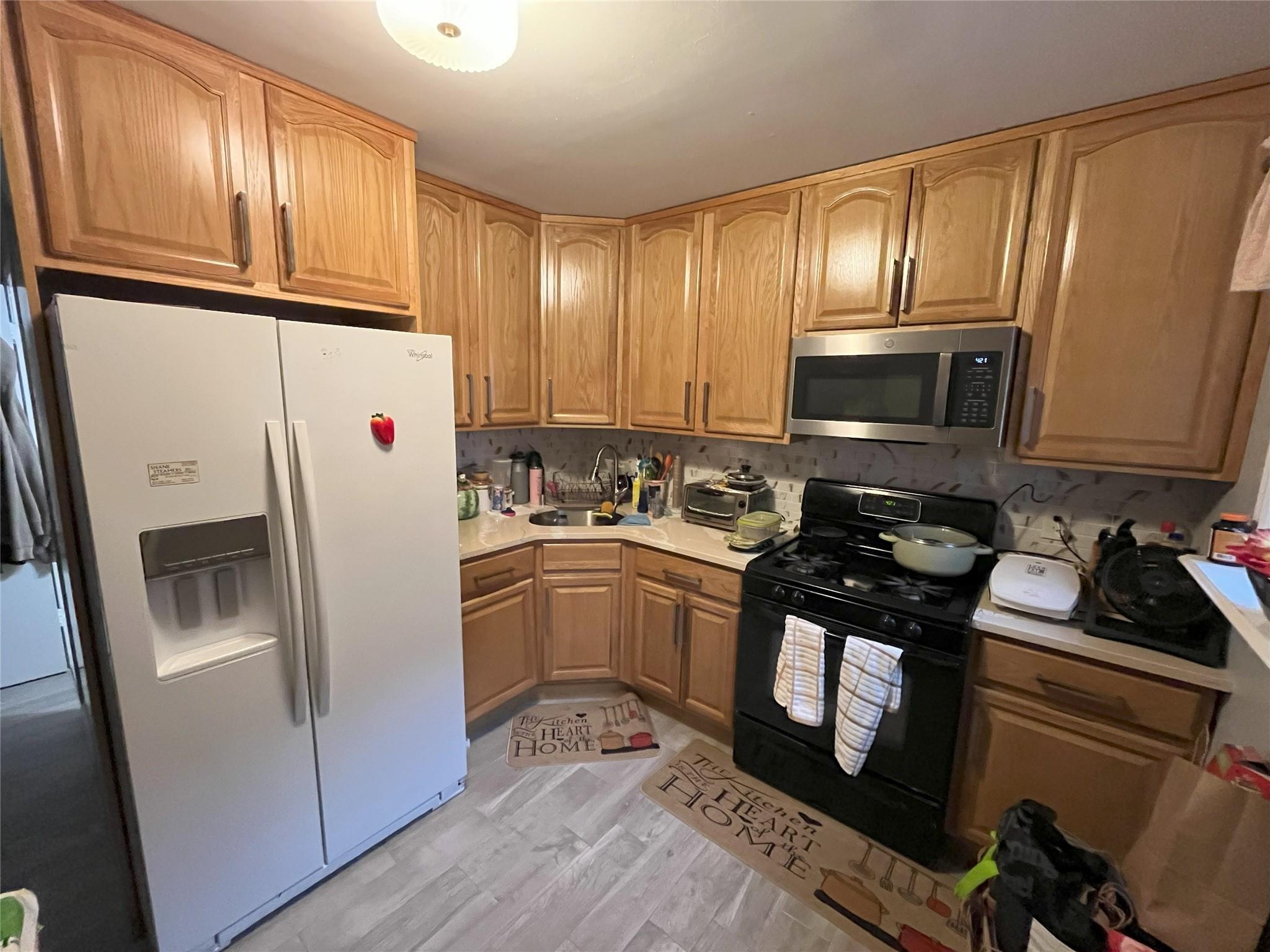 Single Family Mundy  Bronx, NY 10466, MLS-850807-26