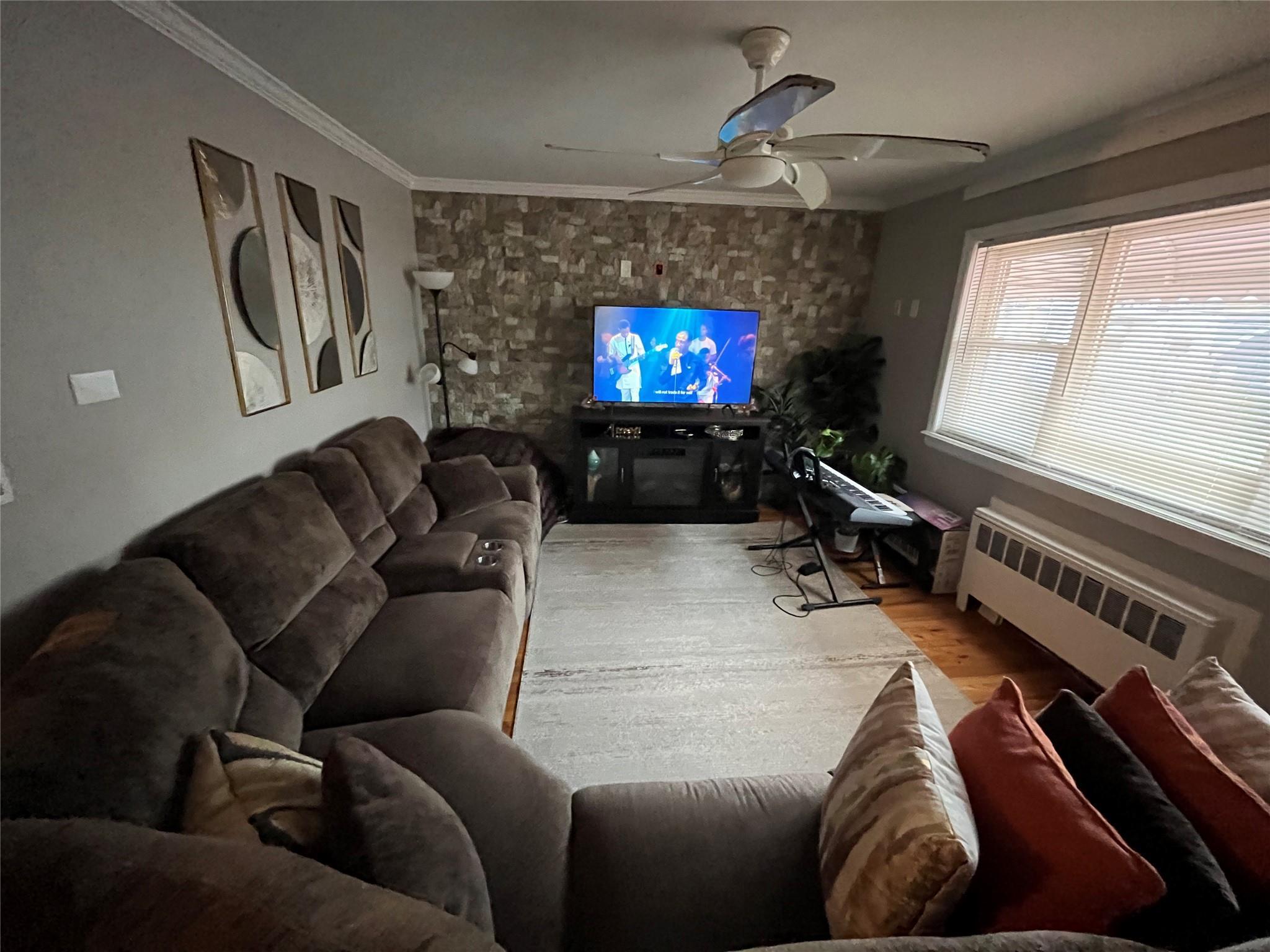 Single Family Mundy  Bronx, NY 10466, MLS-850807-3