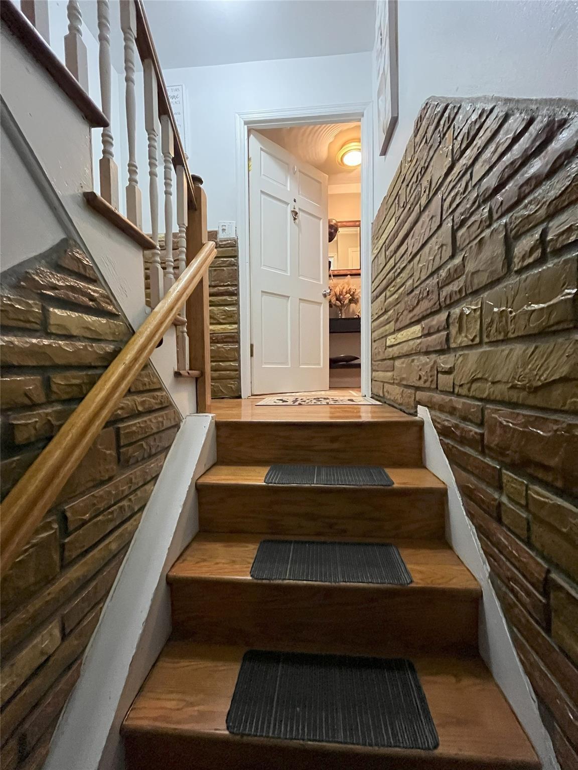 Single Family Mundy  Bronx, NY 10466, MLS-850807-5