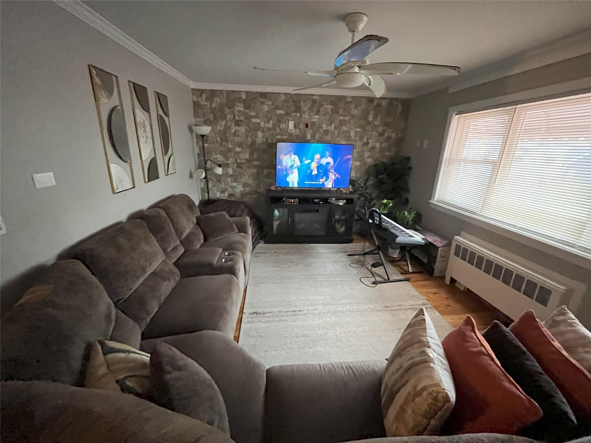 Single Family Mundy  Bronx, NY 10466, MLS-850807-6