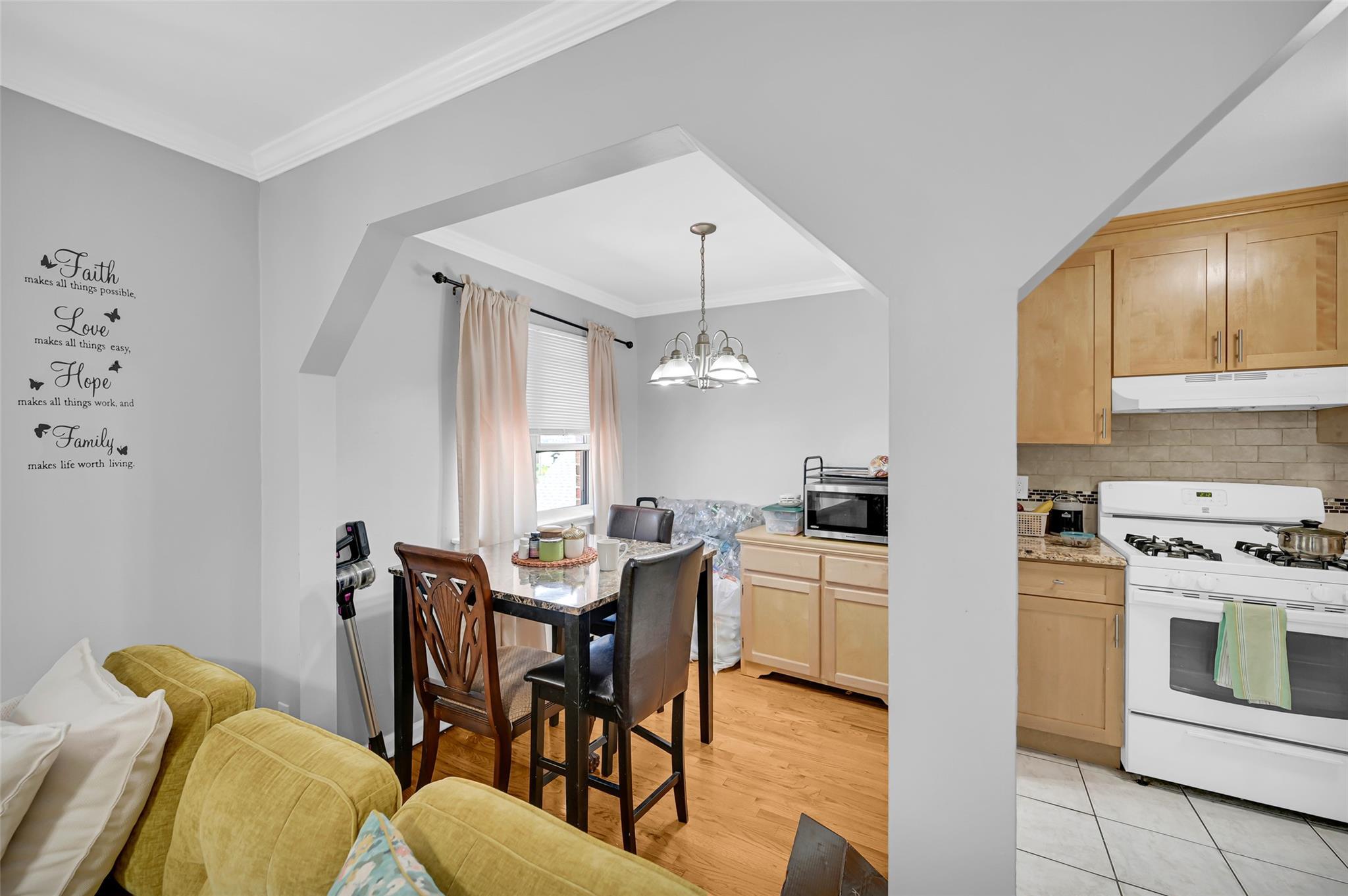 Single Family Mundy  Bronx, NY 10466, MLS-850807-8