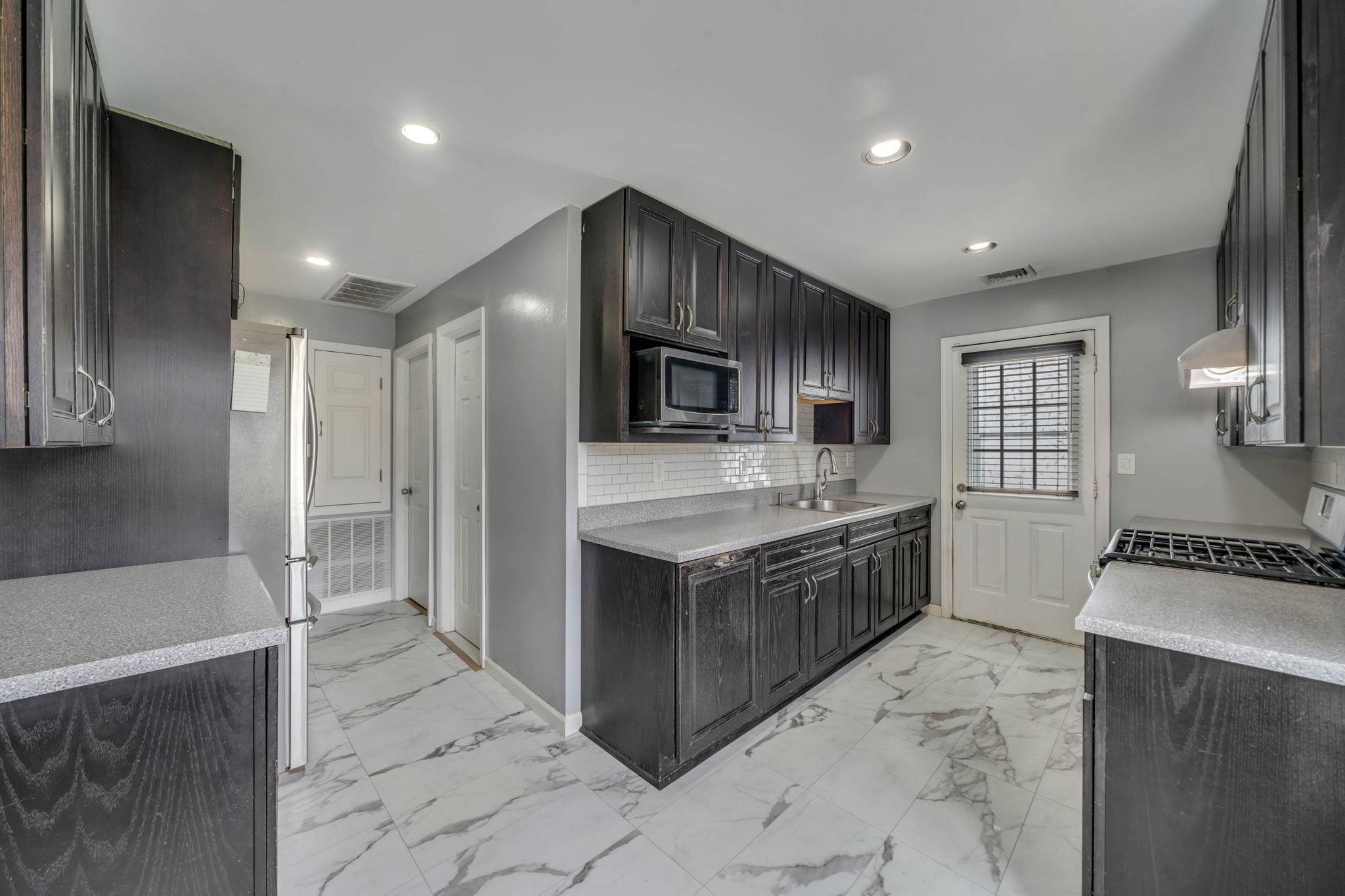 Single Family Front  Suffolk County, NY 11717, MLS-850808-13