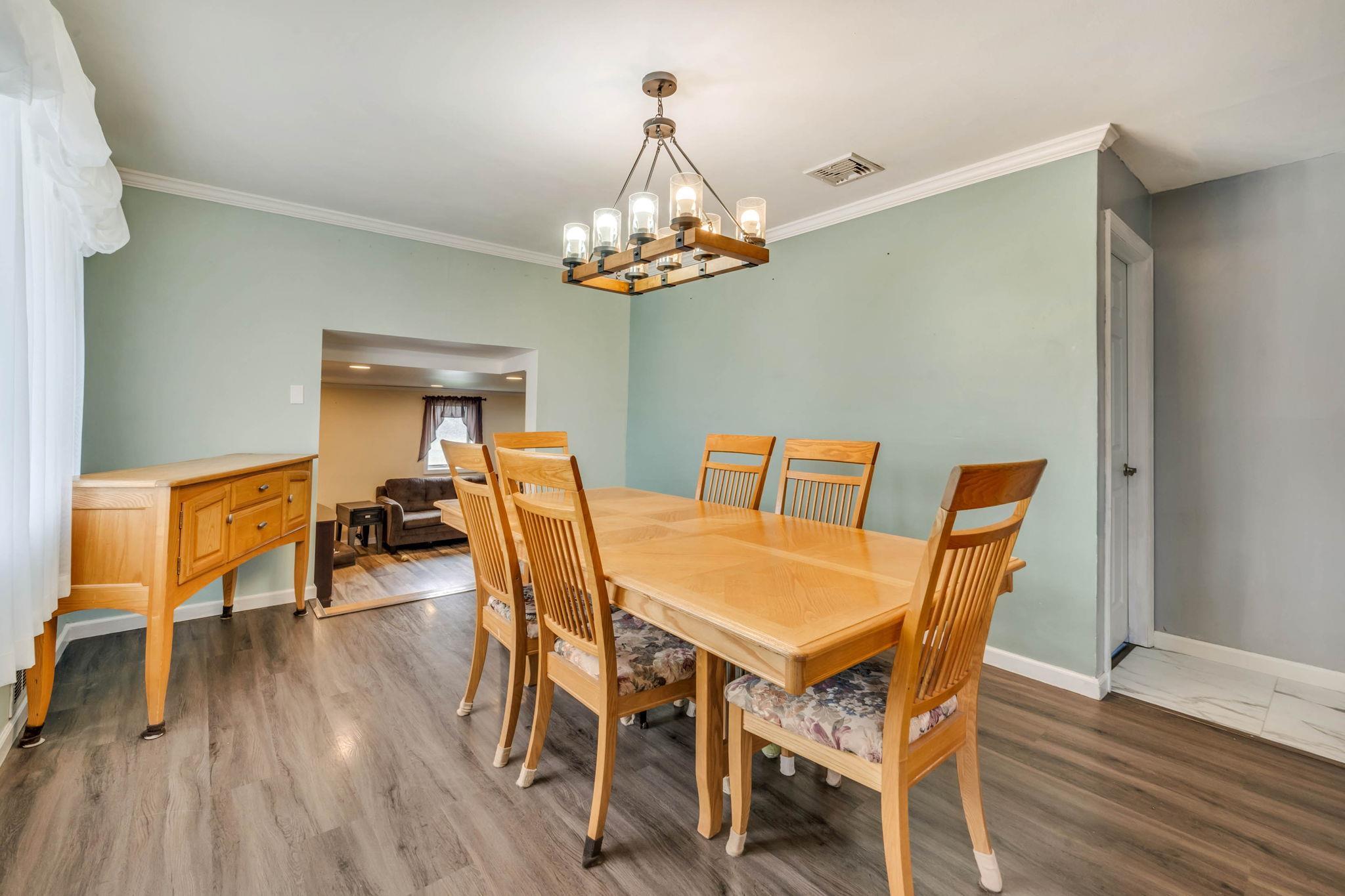 Single Family Front  Suffolk County, NY 11717, MLS-850808-16