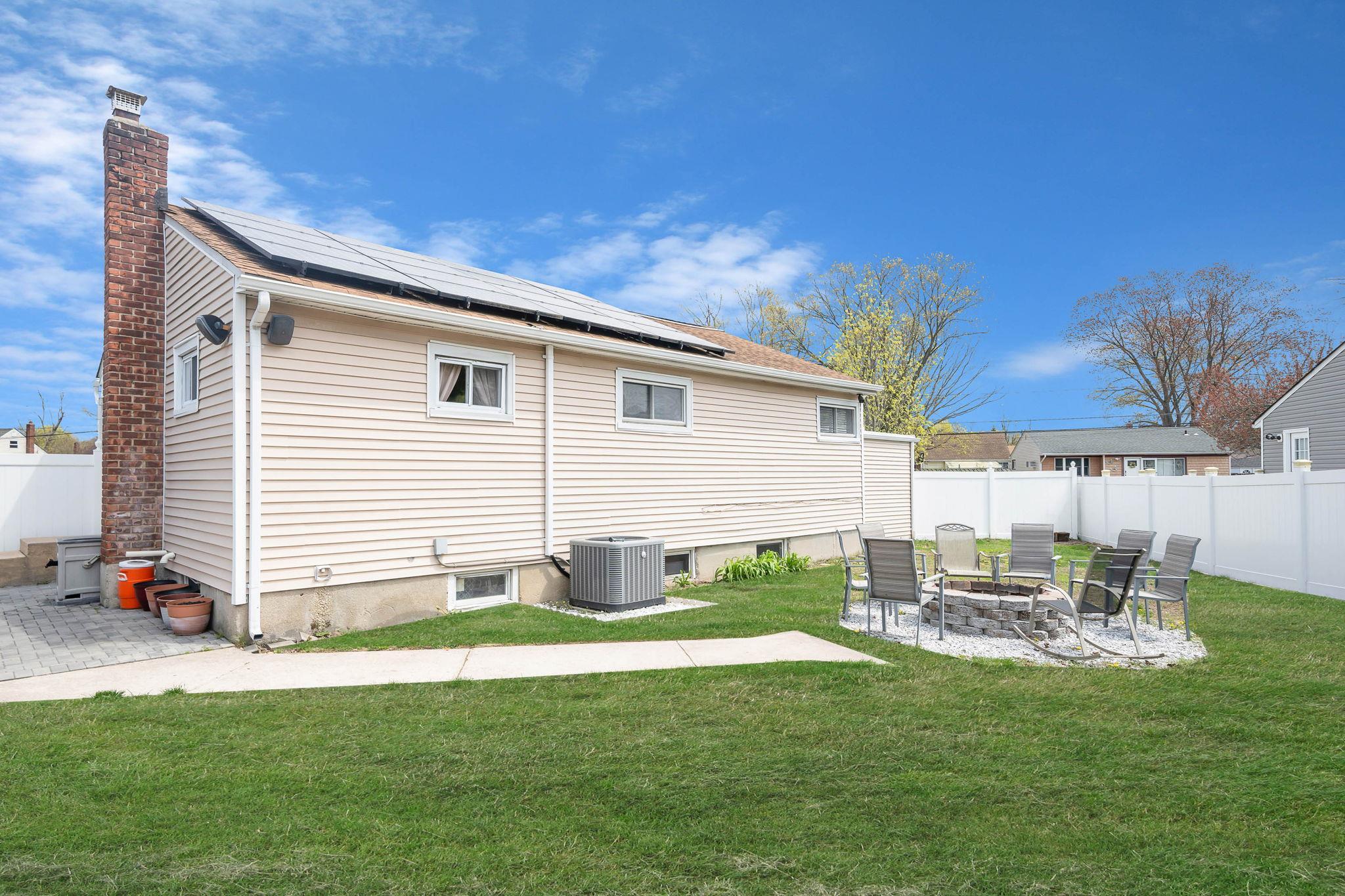 Single Family Front  Suffolk County, NY 11717, MLS-850808-7