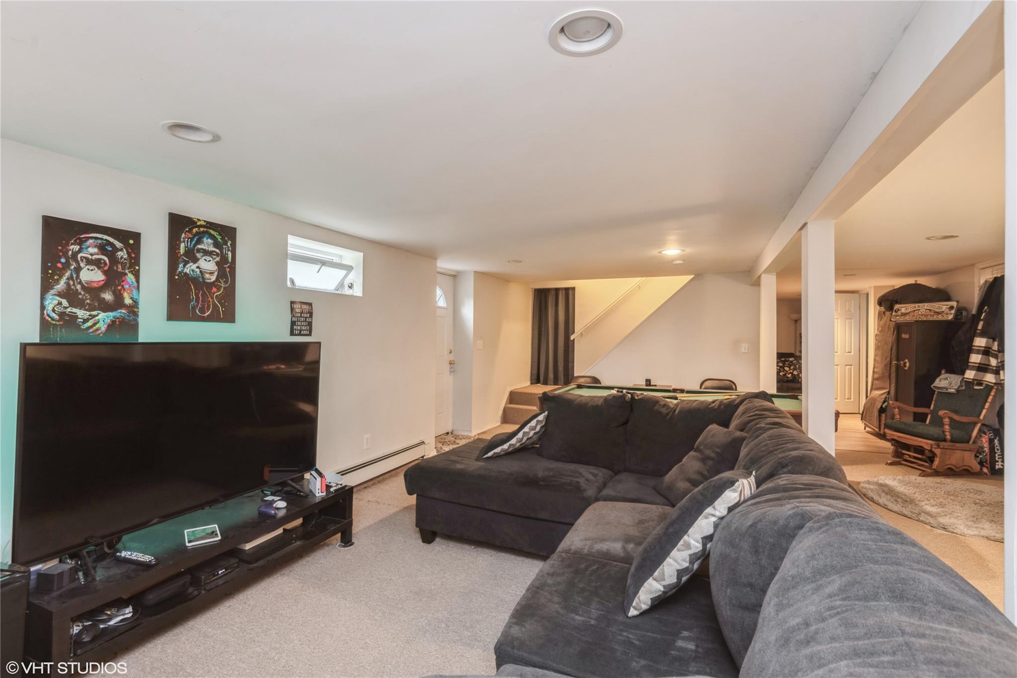 Single Family Seusing  Suffolk County, NY 11779, MLS-850821-15