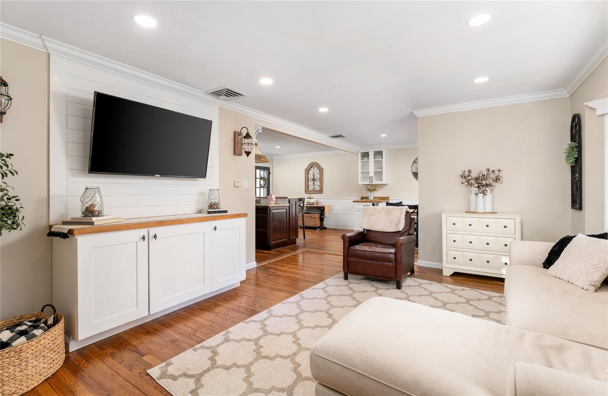 Single Family Russell  Suffolk County, NY 11792, MLS-850835-10