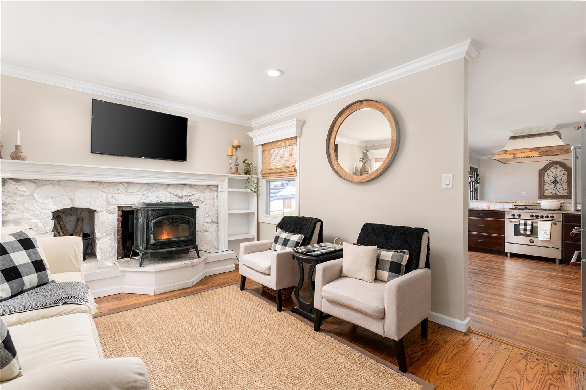 Single Family Russell  Suffolk County, NY 11792, MLS-850835-7