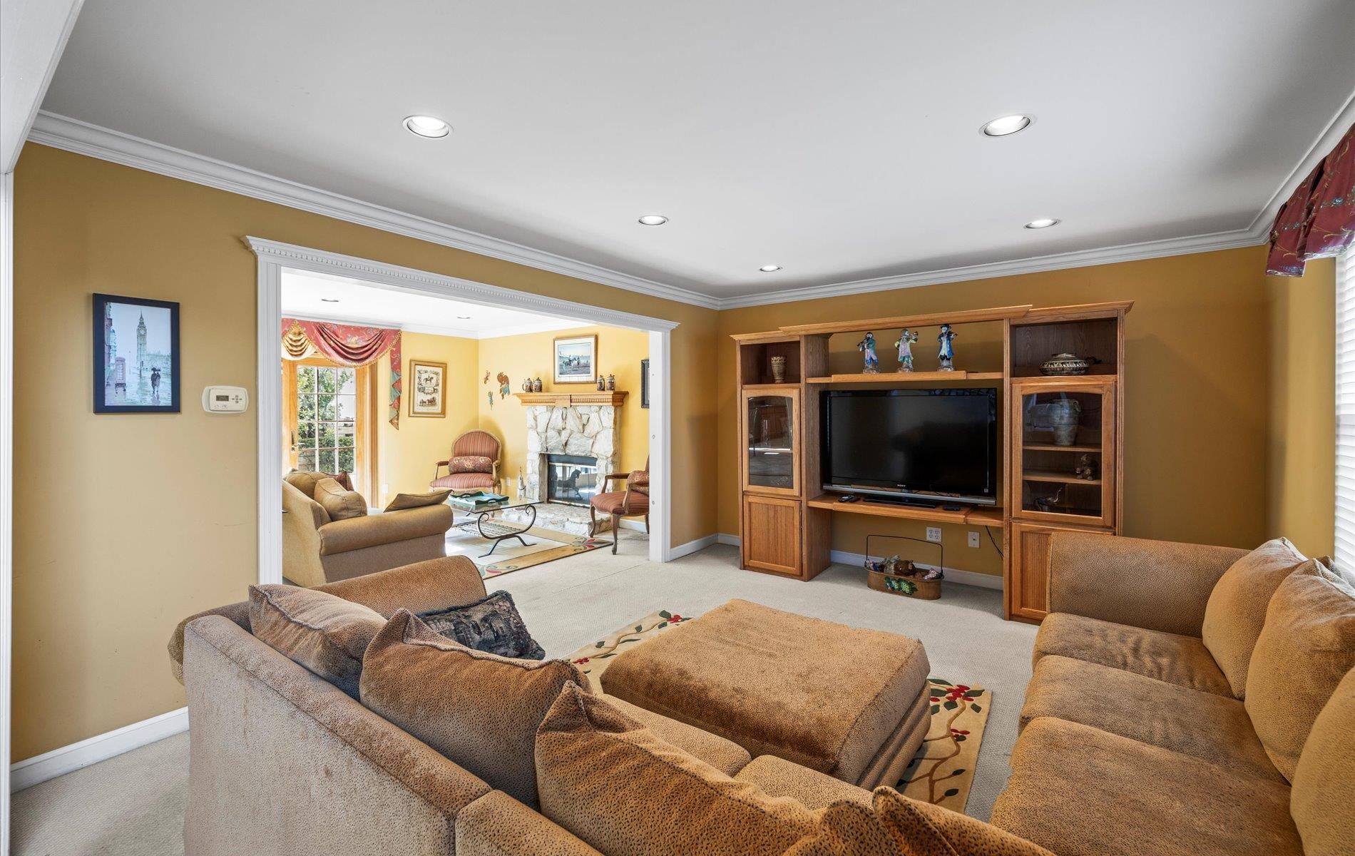 Single Family Glen Cove  Nassau County, NY 11548, MLS-850847-10