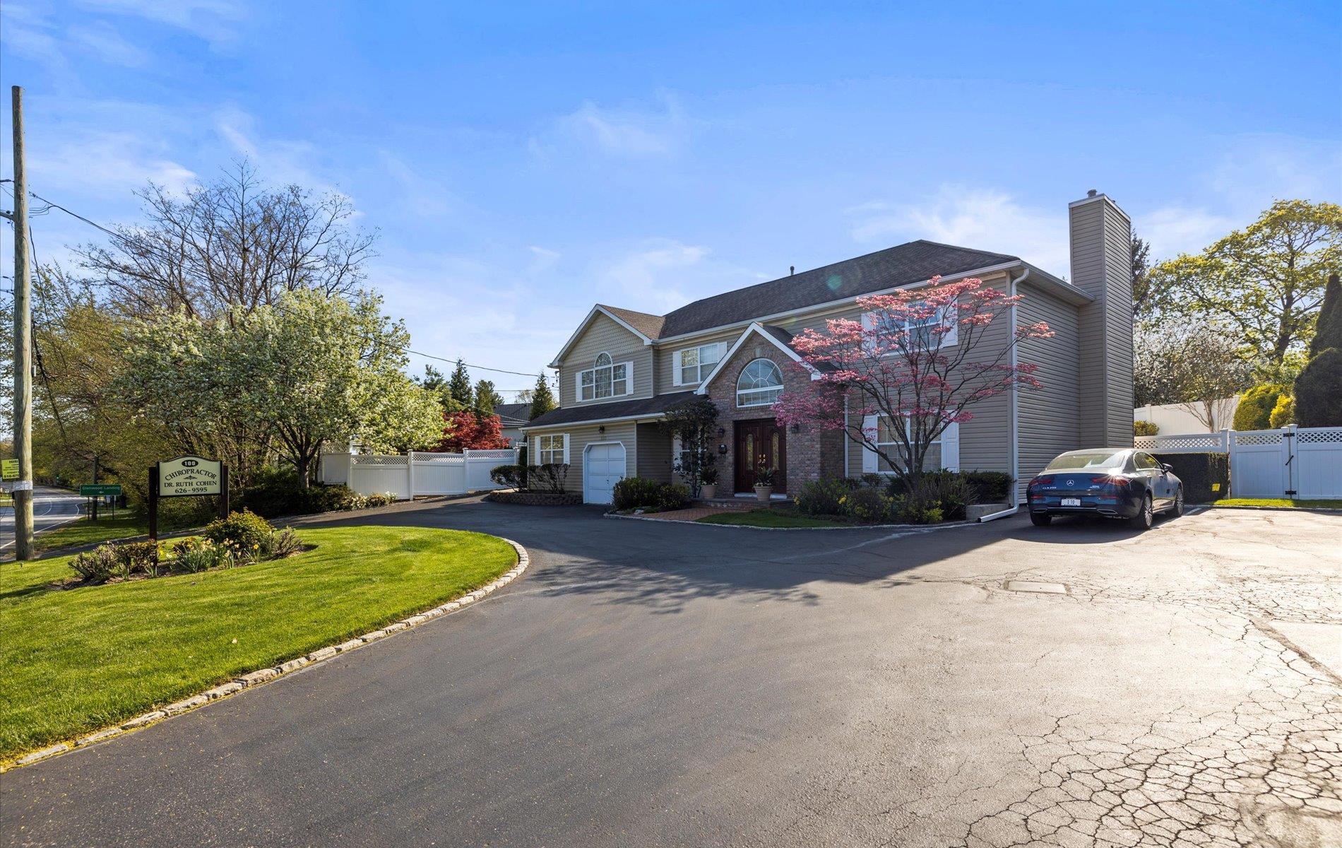 Single Family Glen Cove  Nassau County, NY 11548, MLS-850847-34