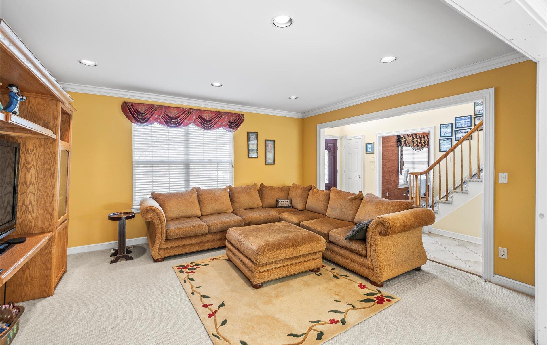 Single Family Glen Cove  Nassau County, NY 11548, MLS-850847-8