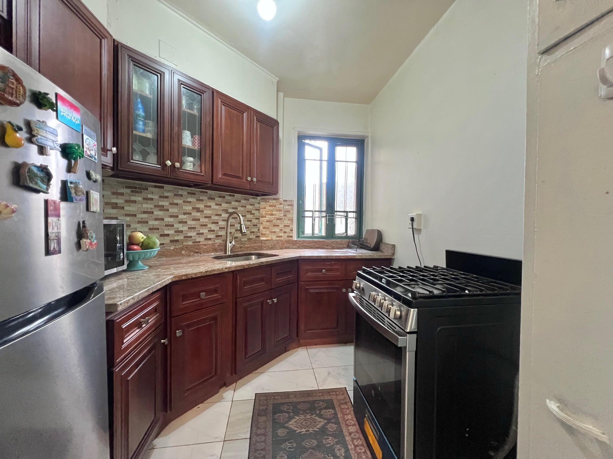 Condo Unionport  Bronx, NY 10462, MLS-850859-5