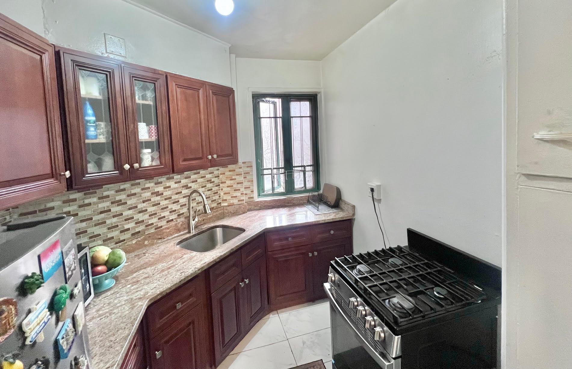 Condo Unionport  Bronx, NY 10462, MLS-850859-6
