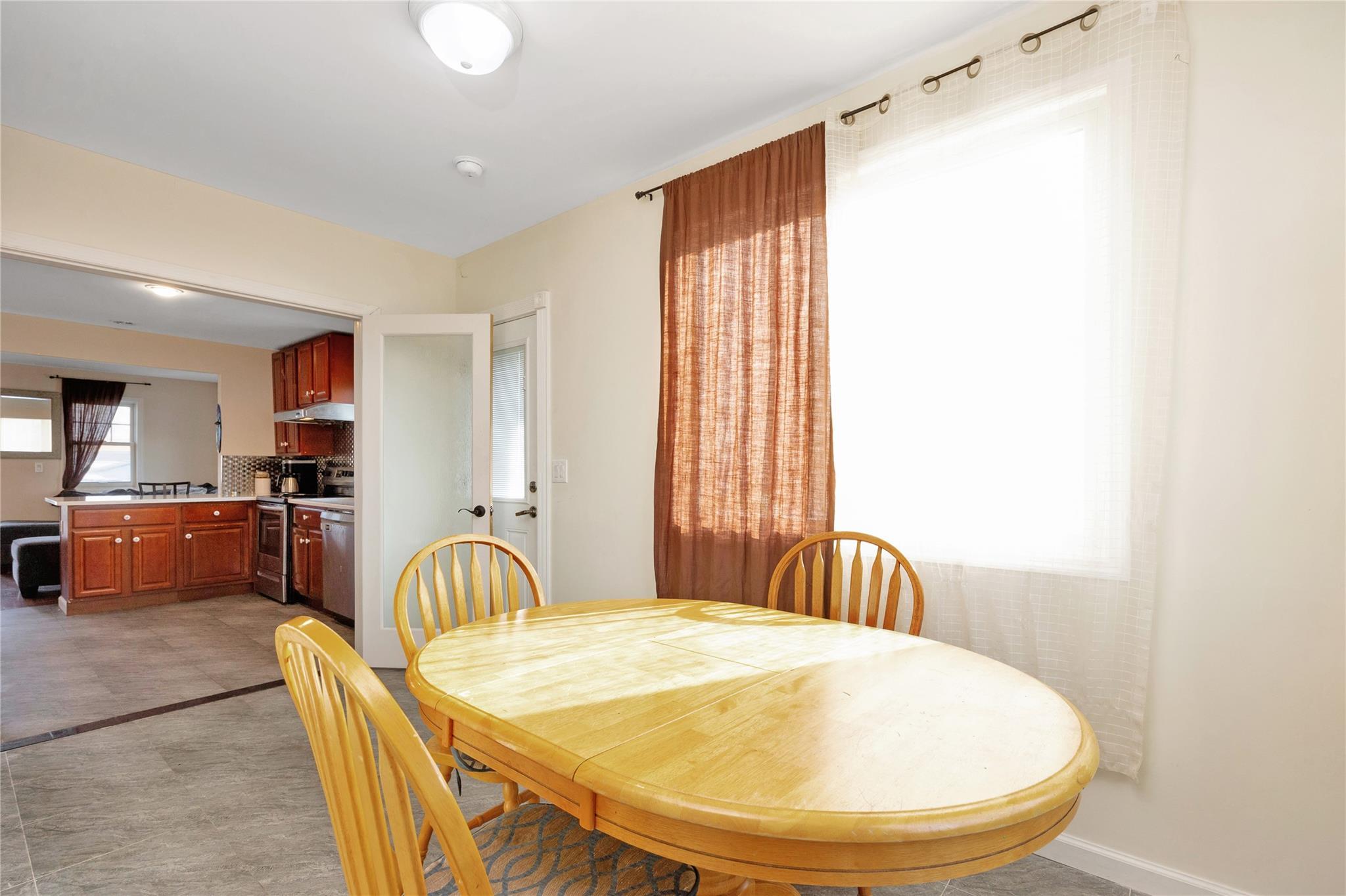 Single Family Kissimee  Suffolk County, NY 11757, MLS-850862-11