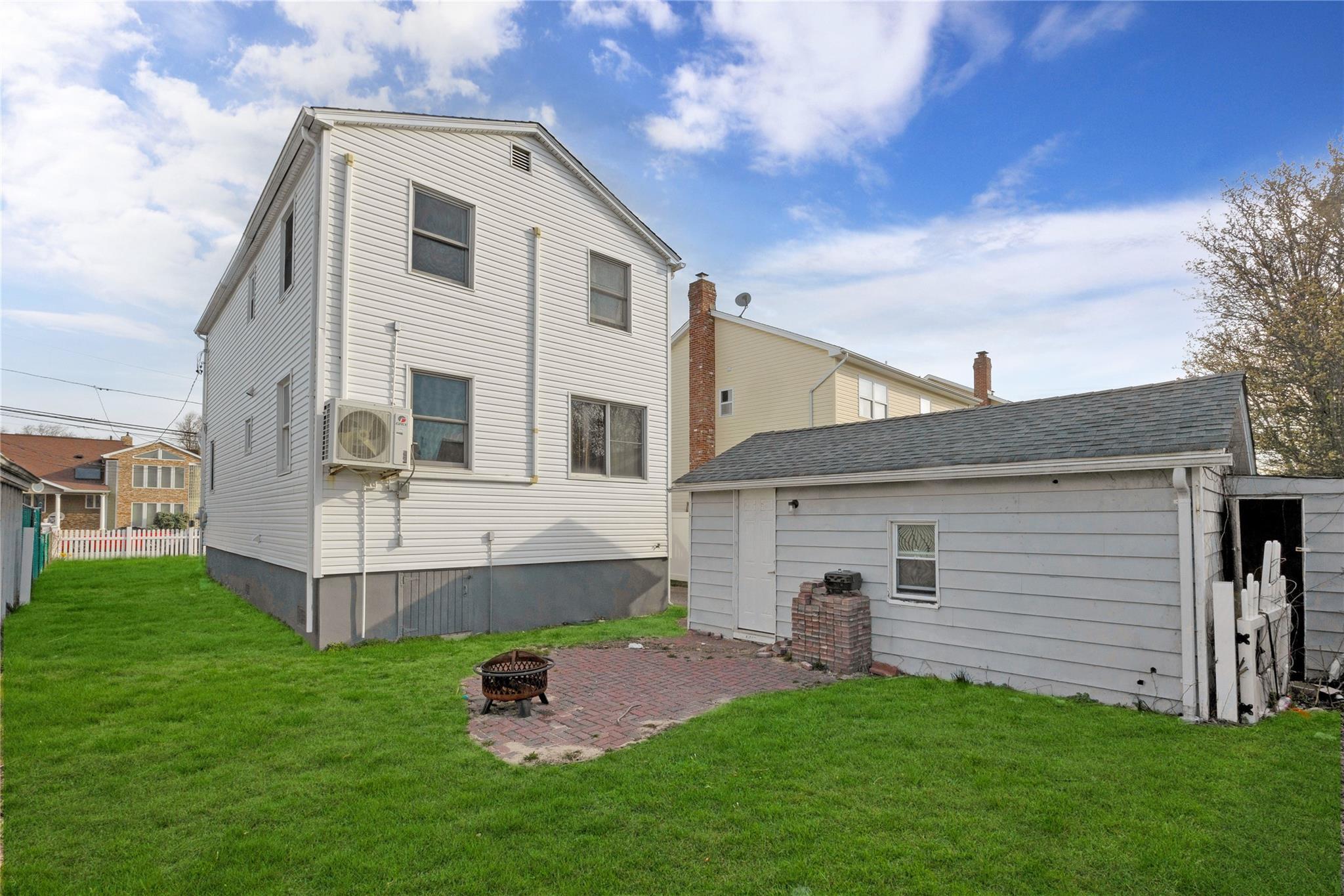 Single Family Kissimee  Suffolk County, NY 11757, MLS-850862-21
