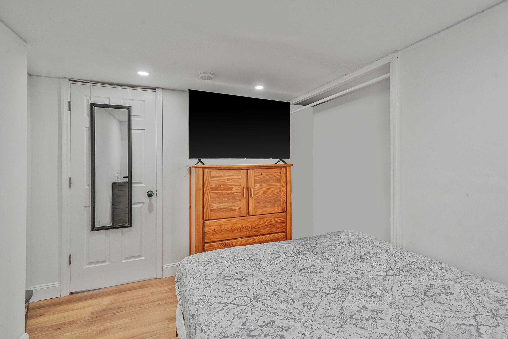 Single Family 5th  Suffolk County, NY 11706, MLS-850866-20