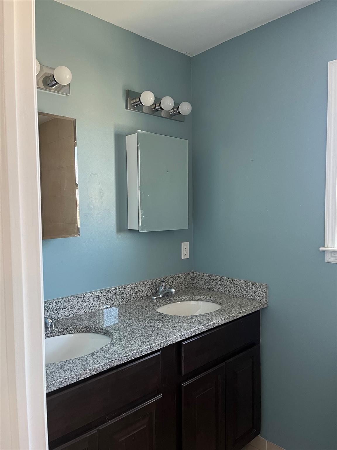 Single Family Lockwood  Queens, NY 11414, MLS-850869-10