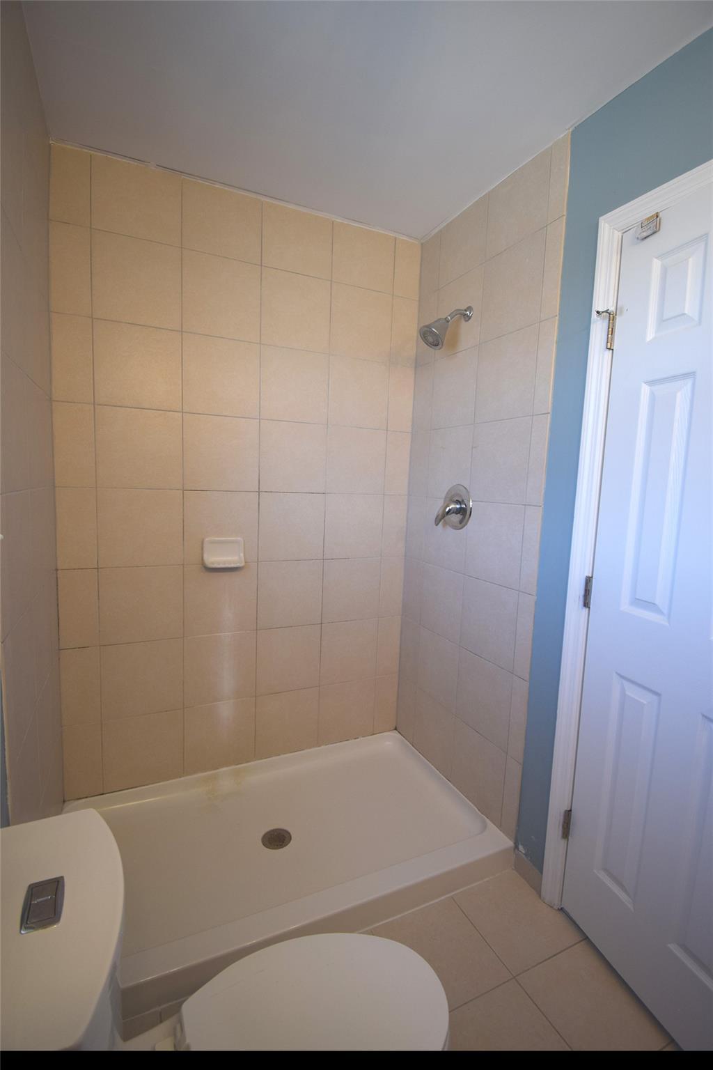 Single Family Lockwood  Queens, NY 11414, MLS-850869-12