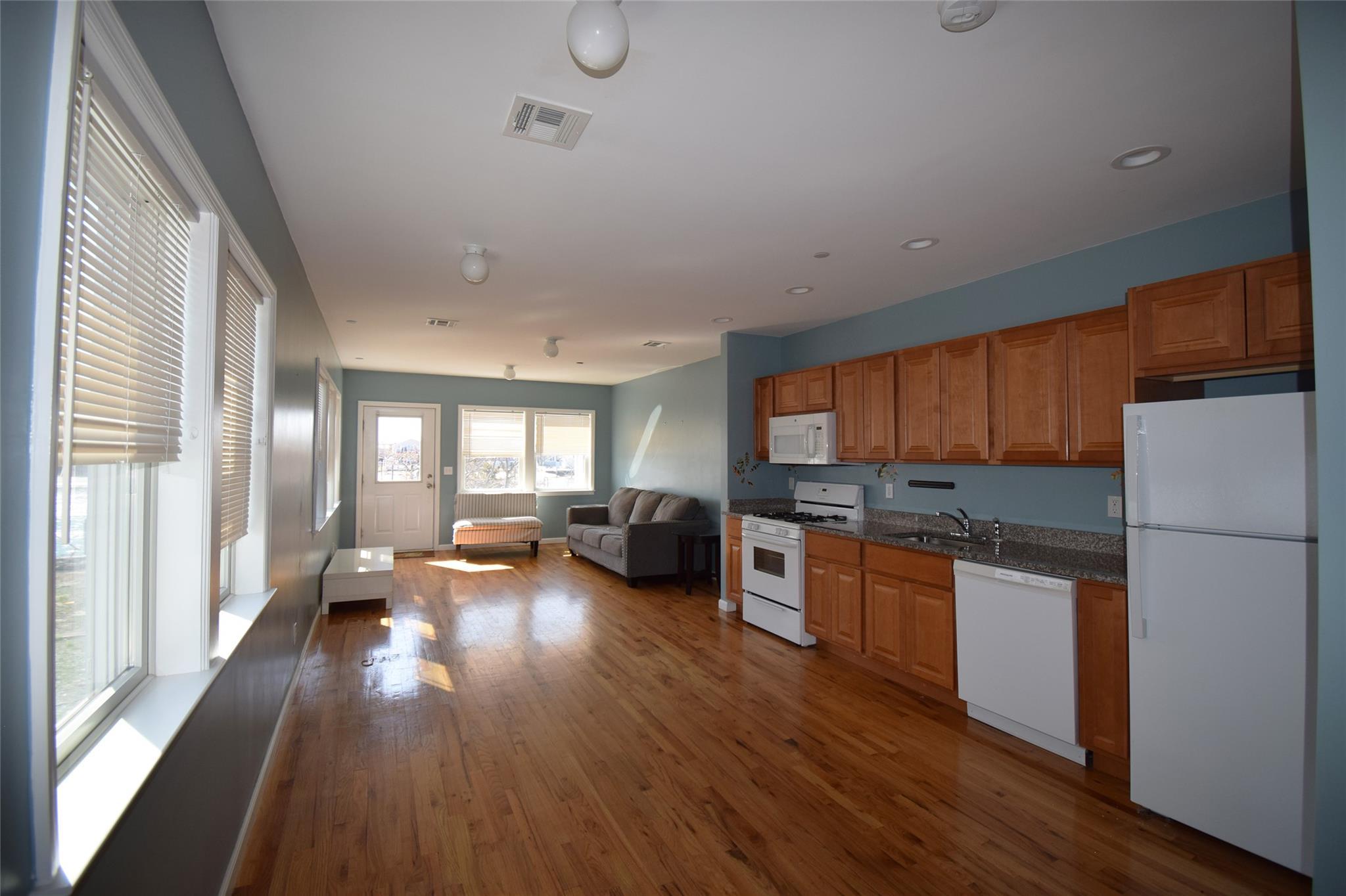 Single Family Lockwood  Queens, NY 11414, MLS-850869-3