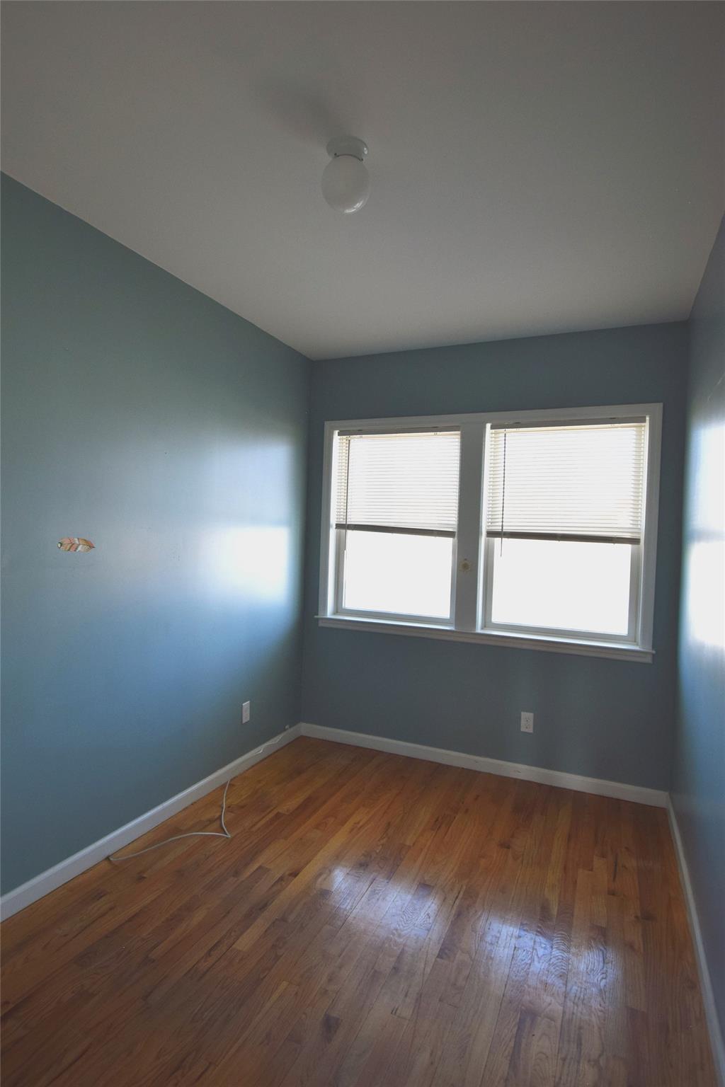 Single Family Lockwood  Queens, NY 11414, MLS-850869-8