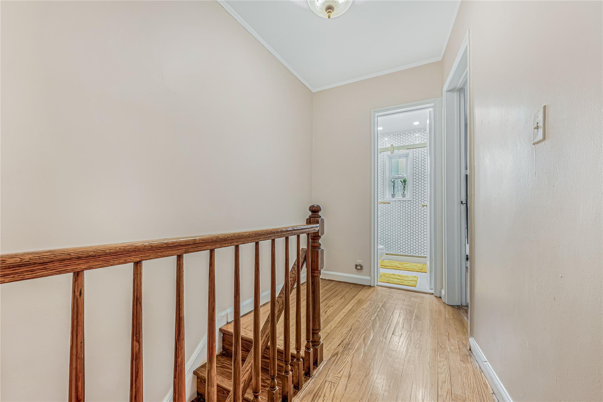 Single Family Tenbroeck  Bronx, NY 10469, MLS-850882-10