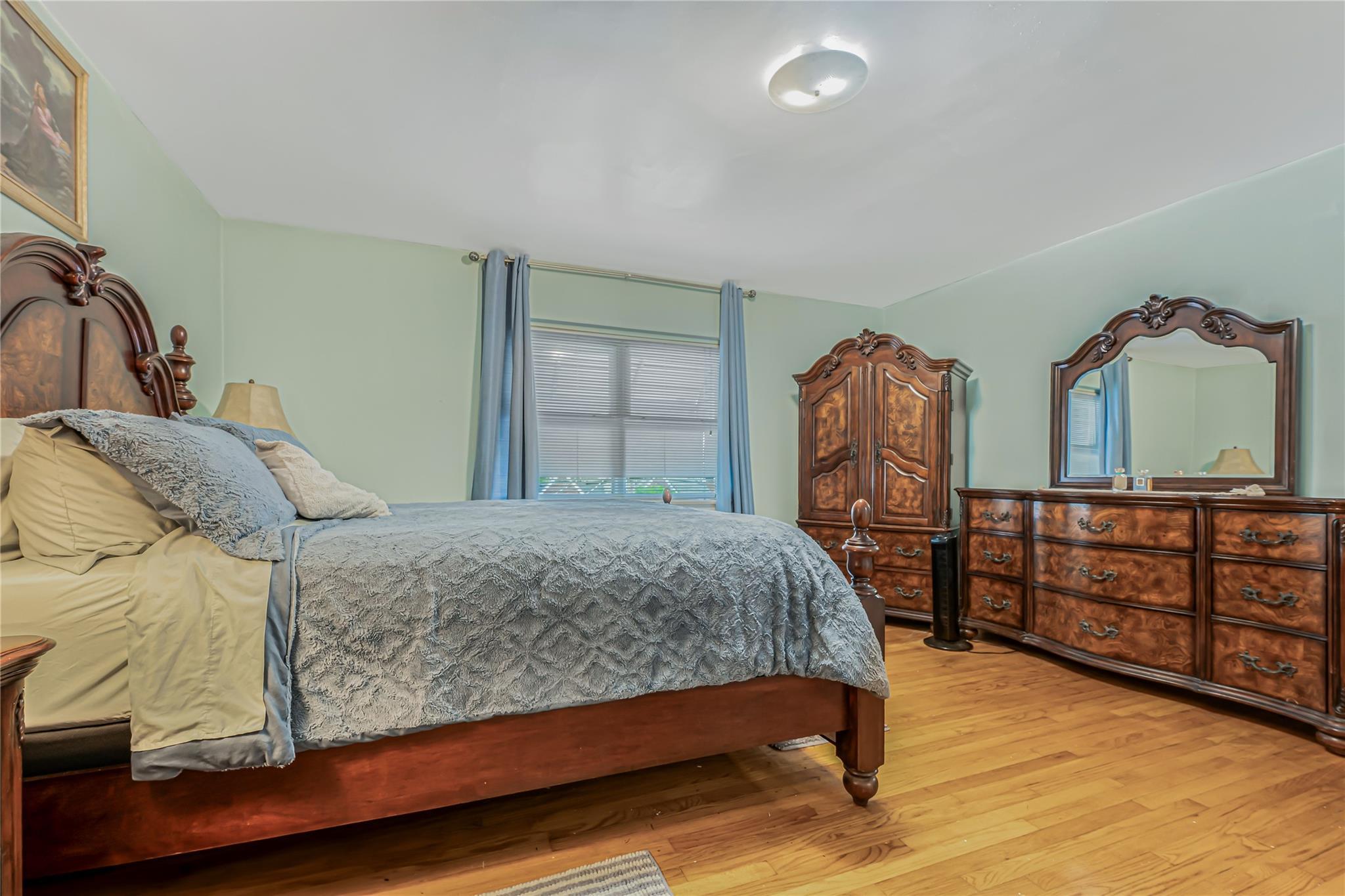 Single Family Tenbroeck  Bronx, NY 10469, MLS-850882-13